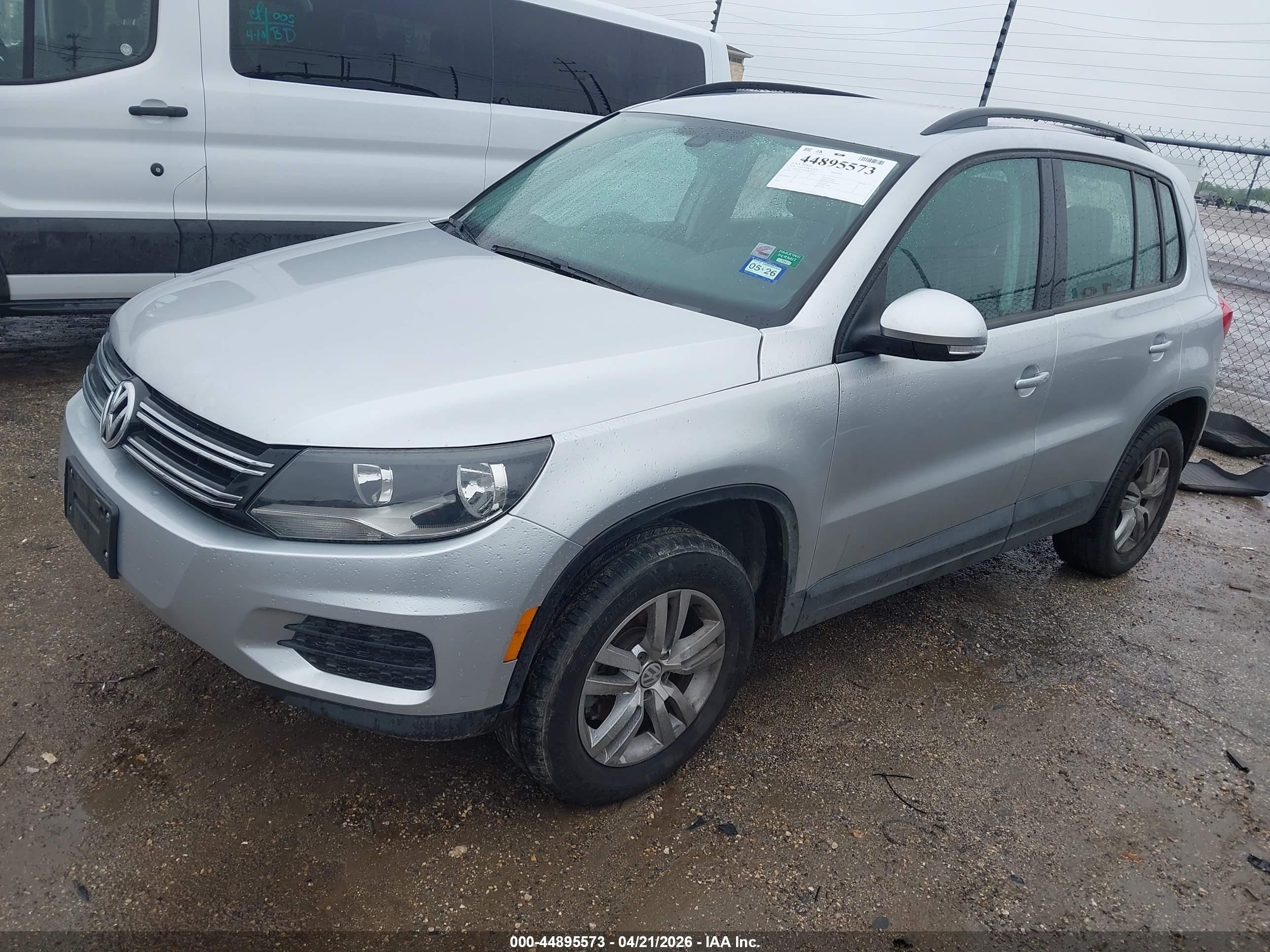2016 Volkswagen Tiguan S Silver vin: WVGAV7AX5GW606715
