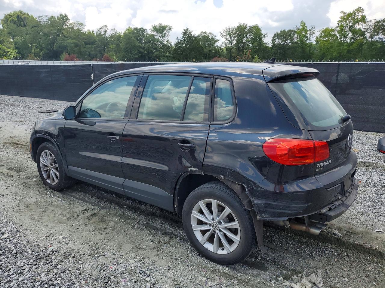 2017 Volkswagen Tiguan S Черный vin: WVGAV7AX5HK050799