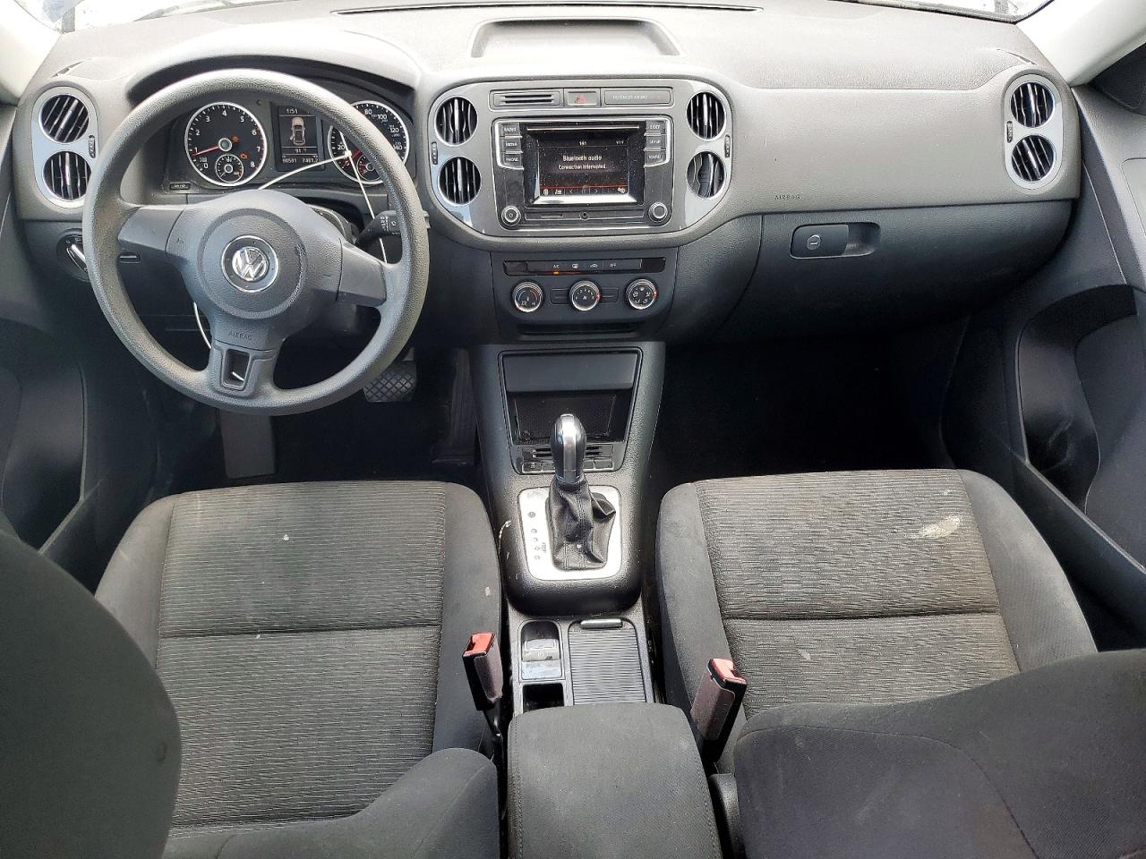 2017 Volkswagen Tiguan S Черный vin: WVGAV7AX5HK050799