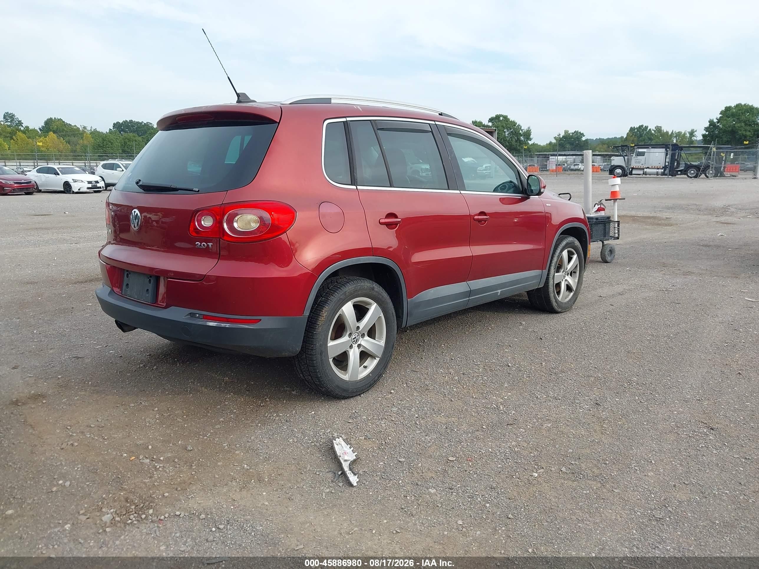 2010 Volkswagen Tiguan Wolfsburg Edition Red vin: WVGAV7AX6AW002288