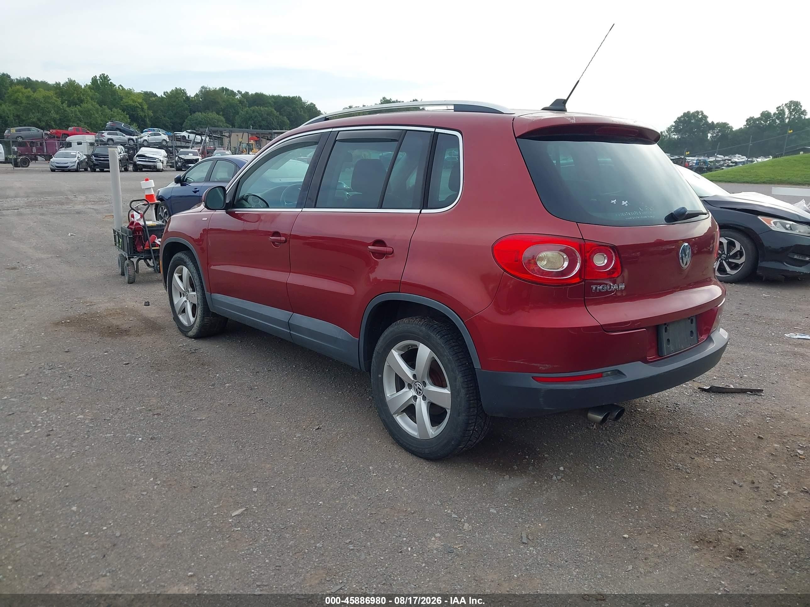 2010 Volkswagen Tiguan Wolfsburg Edition Red vin: WVGAV7AX6AW002288