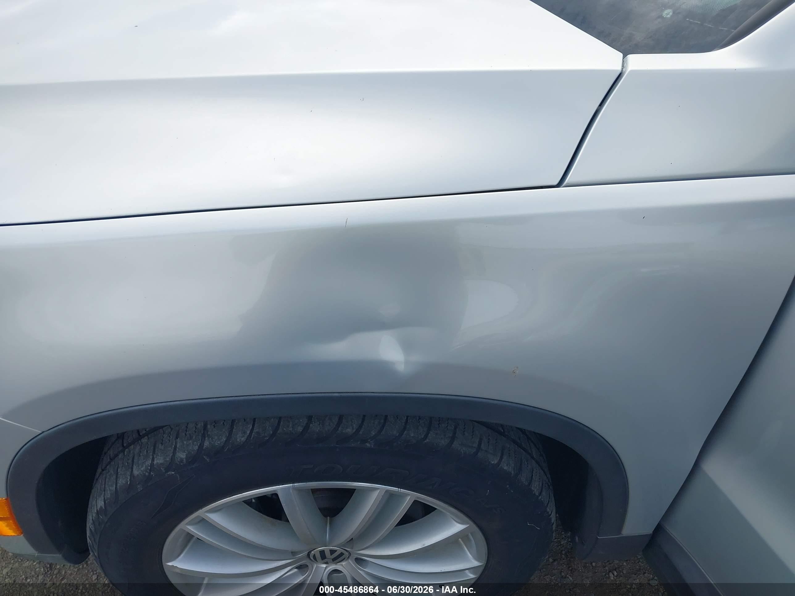 2010 Volkswagen Tiguan Se Серебряный vin: WVGAV7AX6AW511491