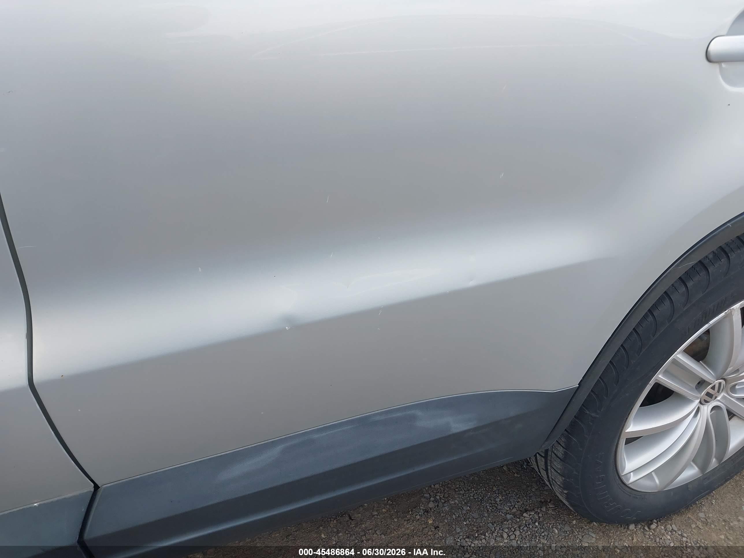 2010 Volkswagen Tiguan Se Серебряный vin: WVGAV7AX6AW511491