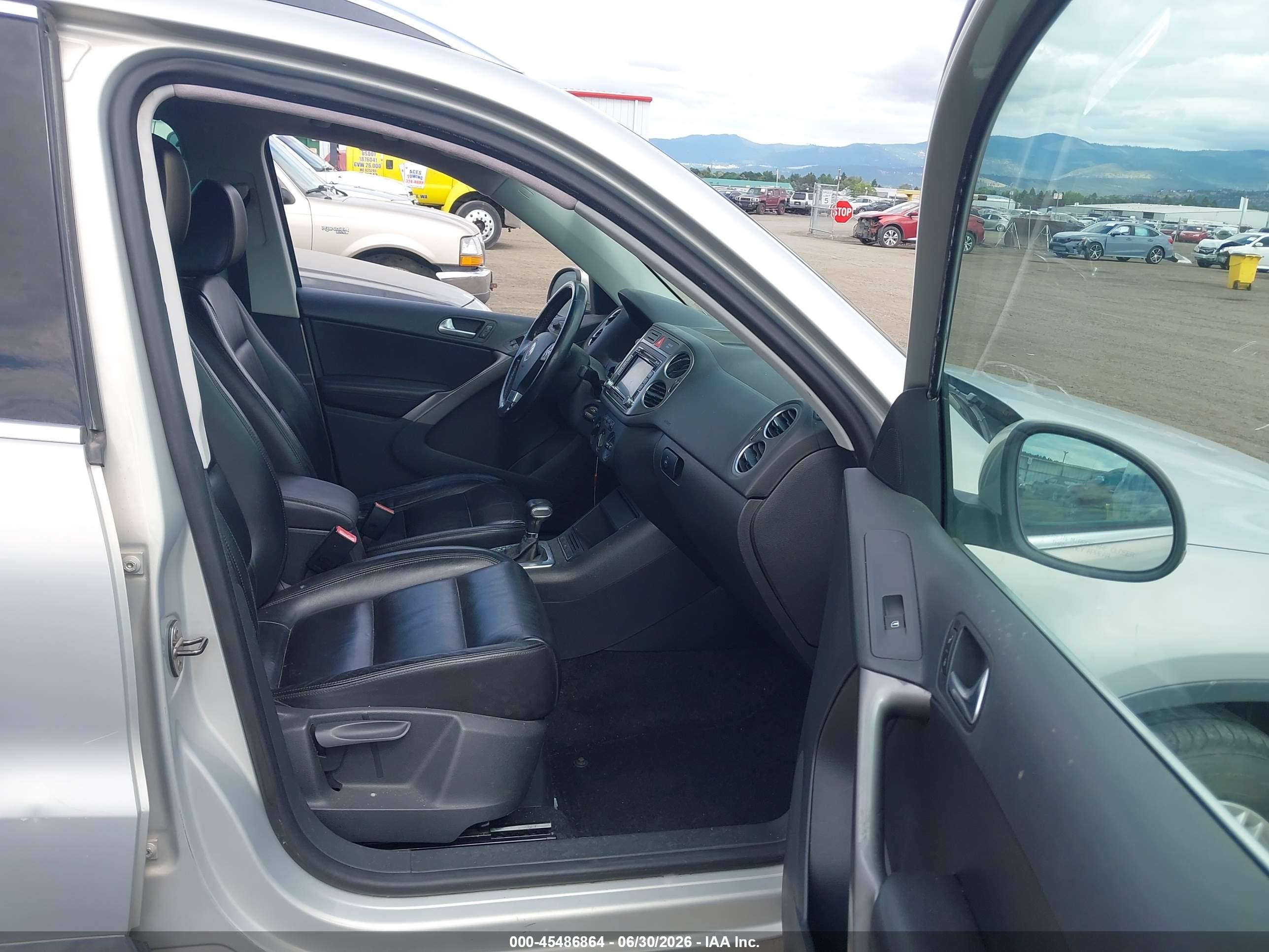2010 Volkswagen Tiguan Se Серебряный vin: WVGAV7AX6AW511491