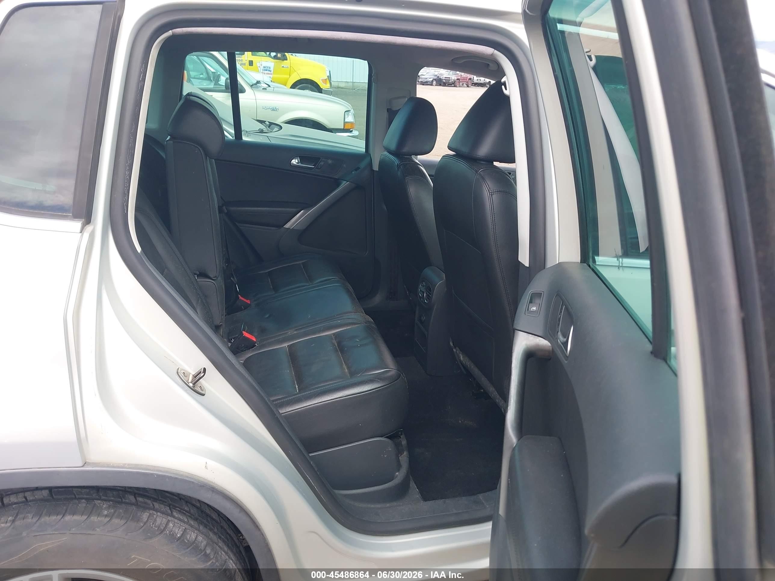 2010 Volkswagen Tiguan Se Серебряный vin: WVGAV7AX6AW511491