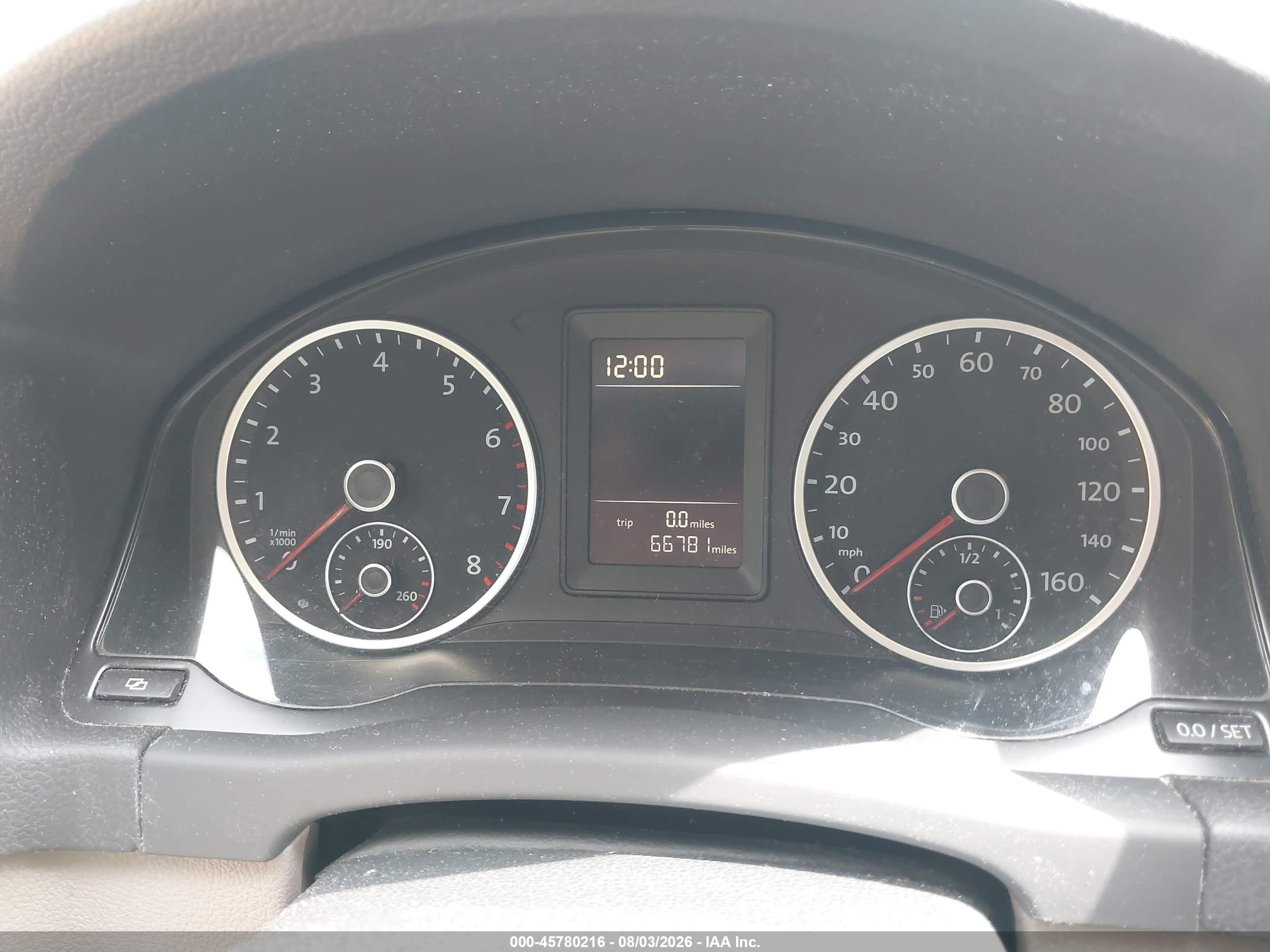 2010 Volkswagen Tiguan S Silver vin: WVGAV7AX6AW525827