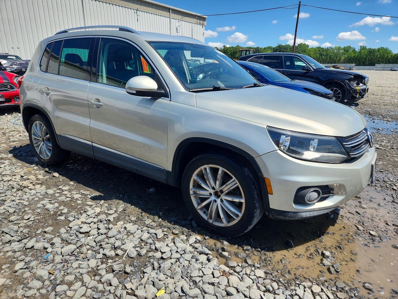 2012 Volkswagen Tiguan S Silver vin: WVGAV7AX6CW515625