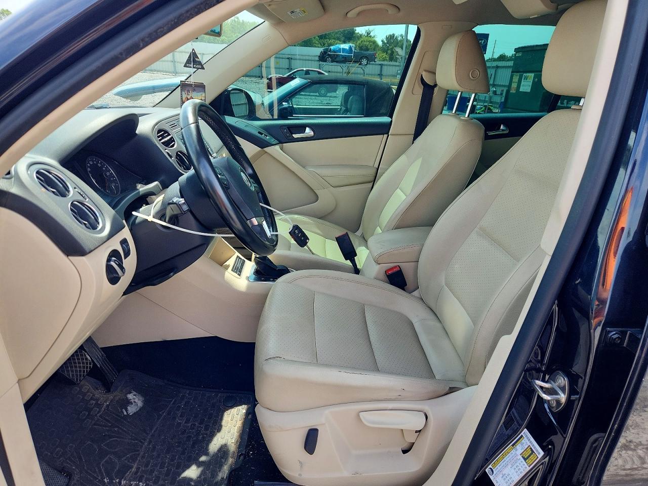 2012 Volkswagen Tiguan S Black vin: WVGAV7AX6CW516502
