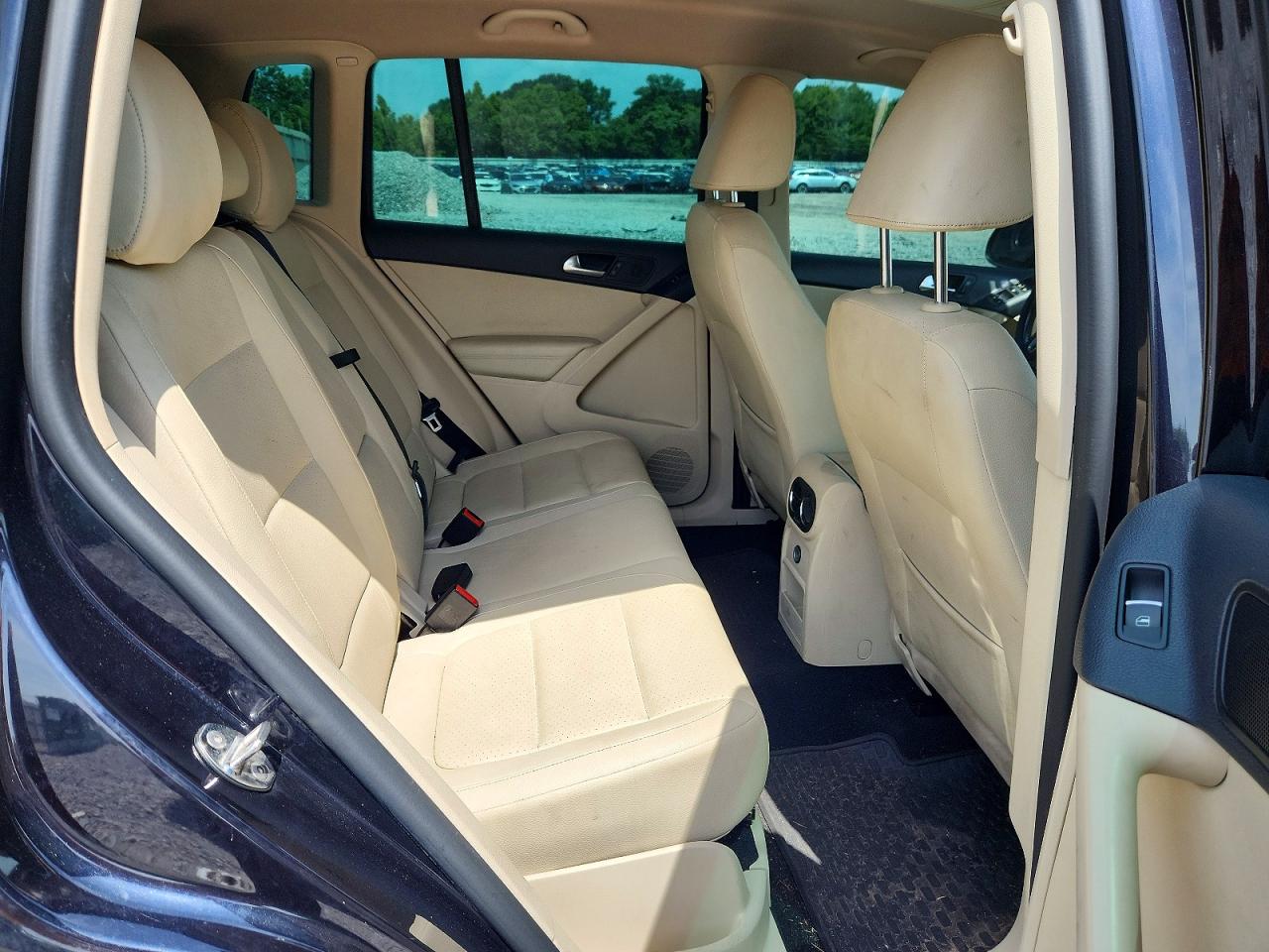 2012 Volkswagen Tiguan S Black vin: WVGAV7AX6CW516502