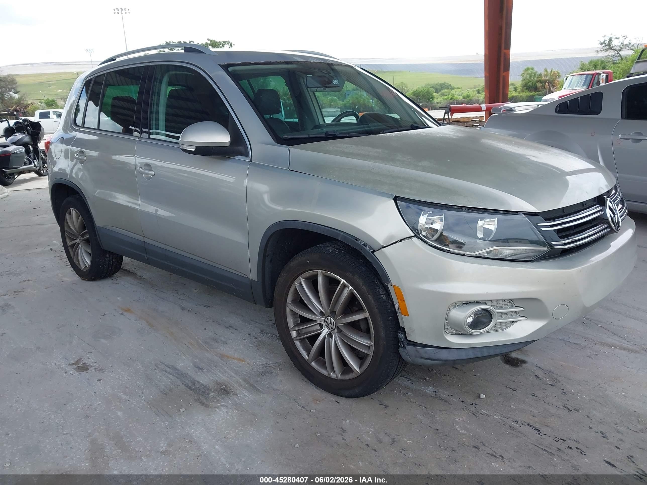 2012 Volkswagen Tiguan Se Silver vin: WVGAV7AX6CW519934