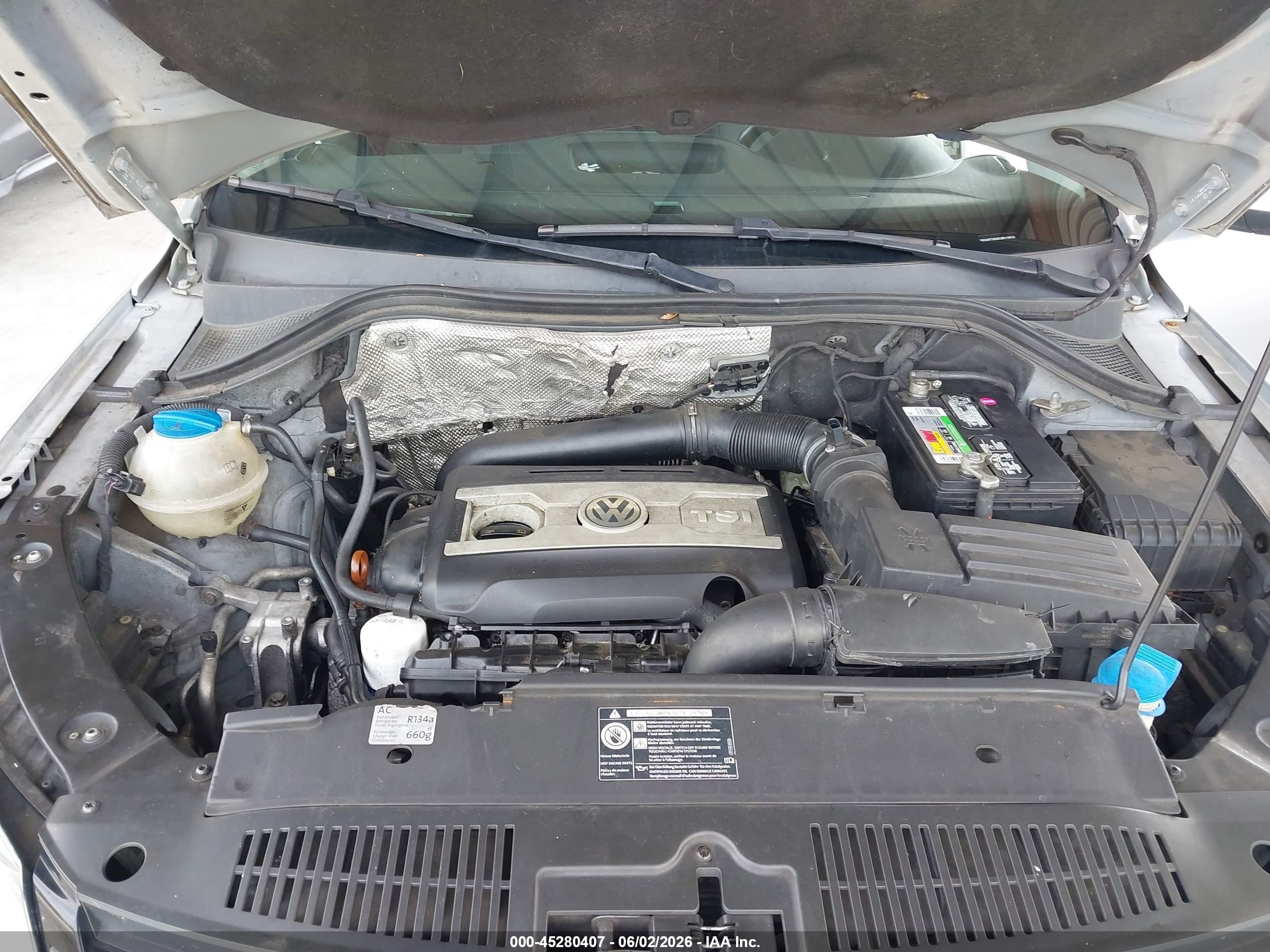 2012 Volkswagen Tiguan Se Silver vin: WVGAV7AX6CW519934