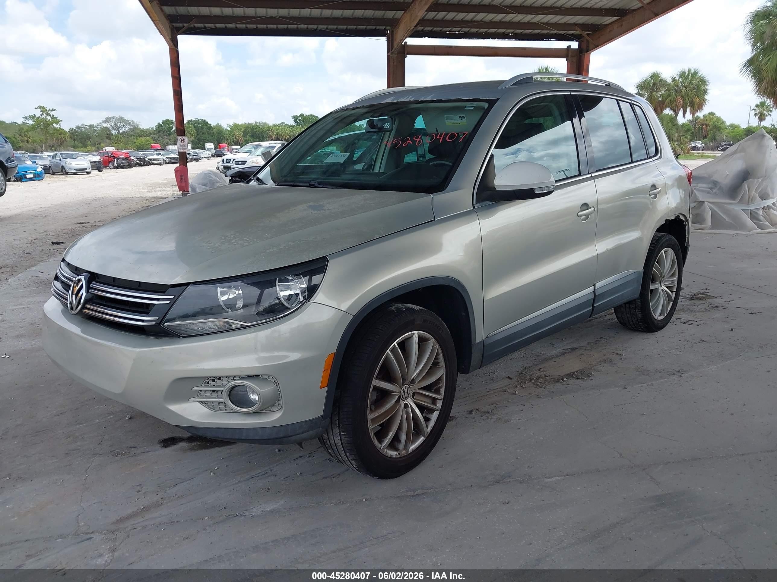 2012 Volkswagen Tiguan Se Silver vin: WVGAV7AX6CW519934