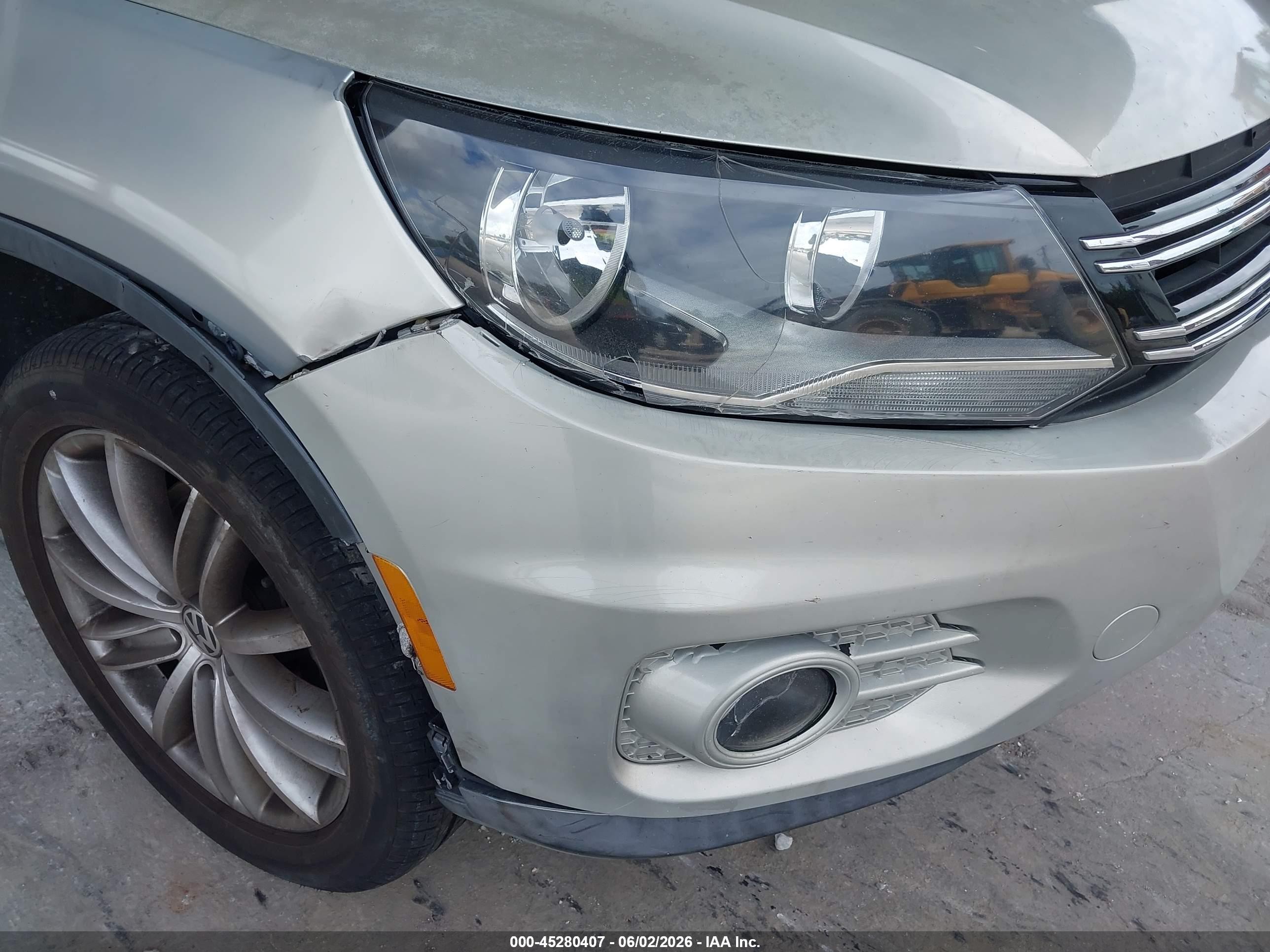 2012 Volkswagen Tiguan Se Silver vin: WVGAV7AX6CW519934