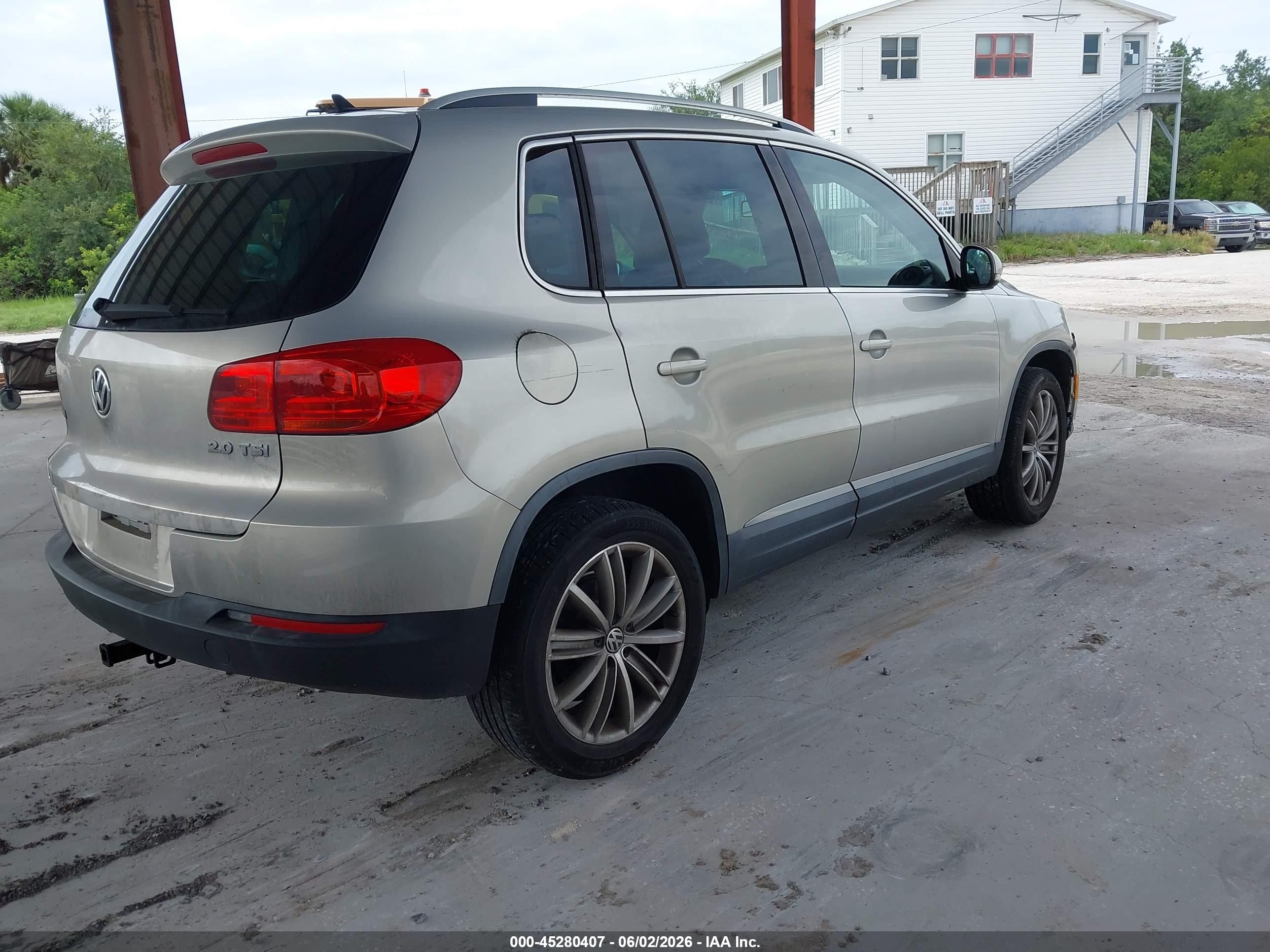 2012 Volkswagen Tiguan Se Silver vin: WVGAV7AX6CW519934