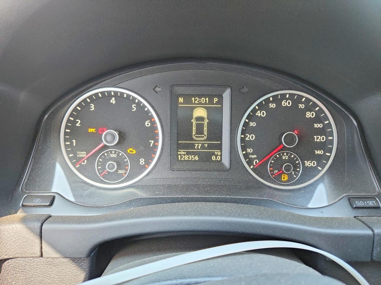 2012 Volkswagen Tiguan S Серебряный vin: WVGAV7AX6CW528178