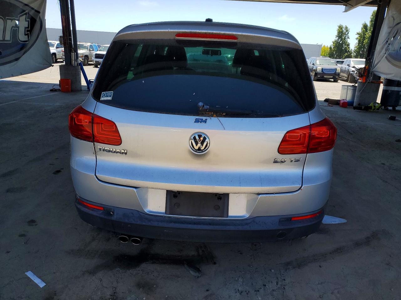 2012 Volkswagen Tiguan S Серебряный vin: WVGAV7AX6CW547751