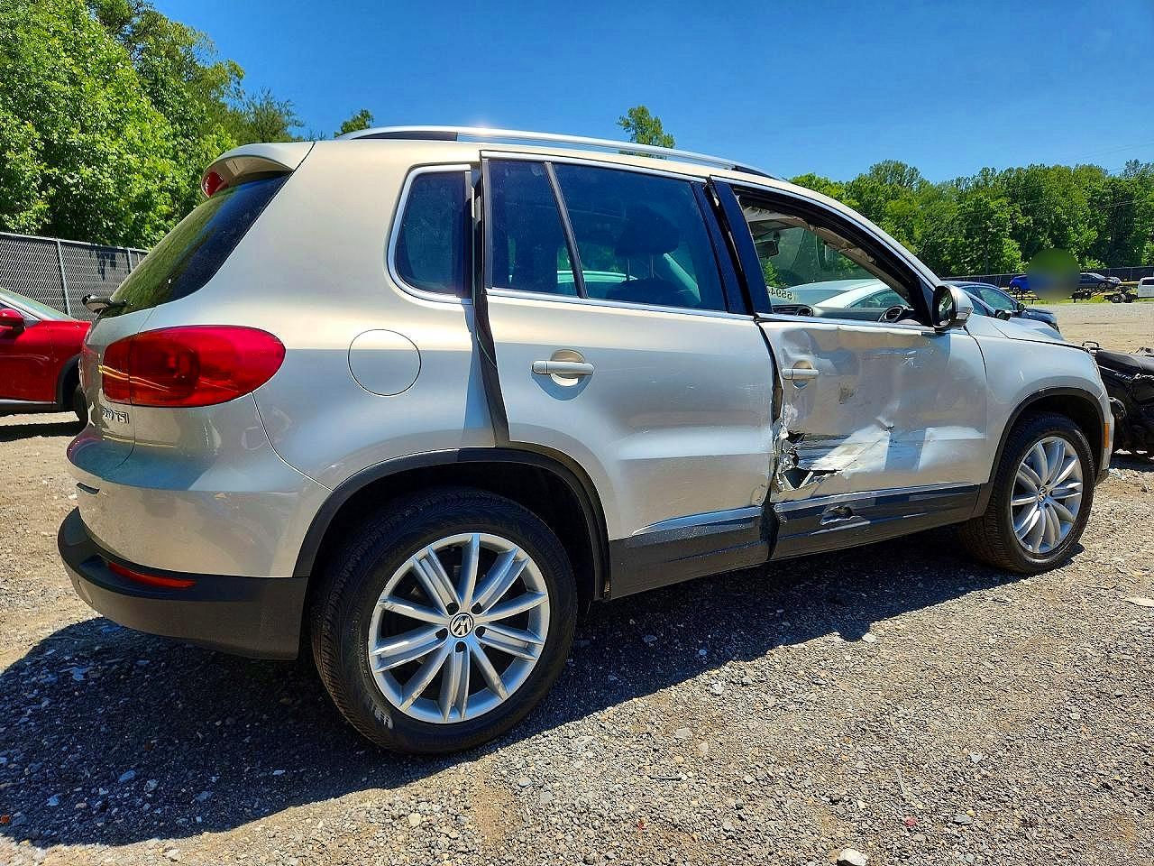 2013 Volkswagen Tiguan S Silver vin: WVGAV7AX6DW502438