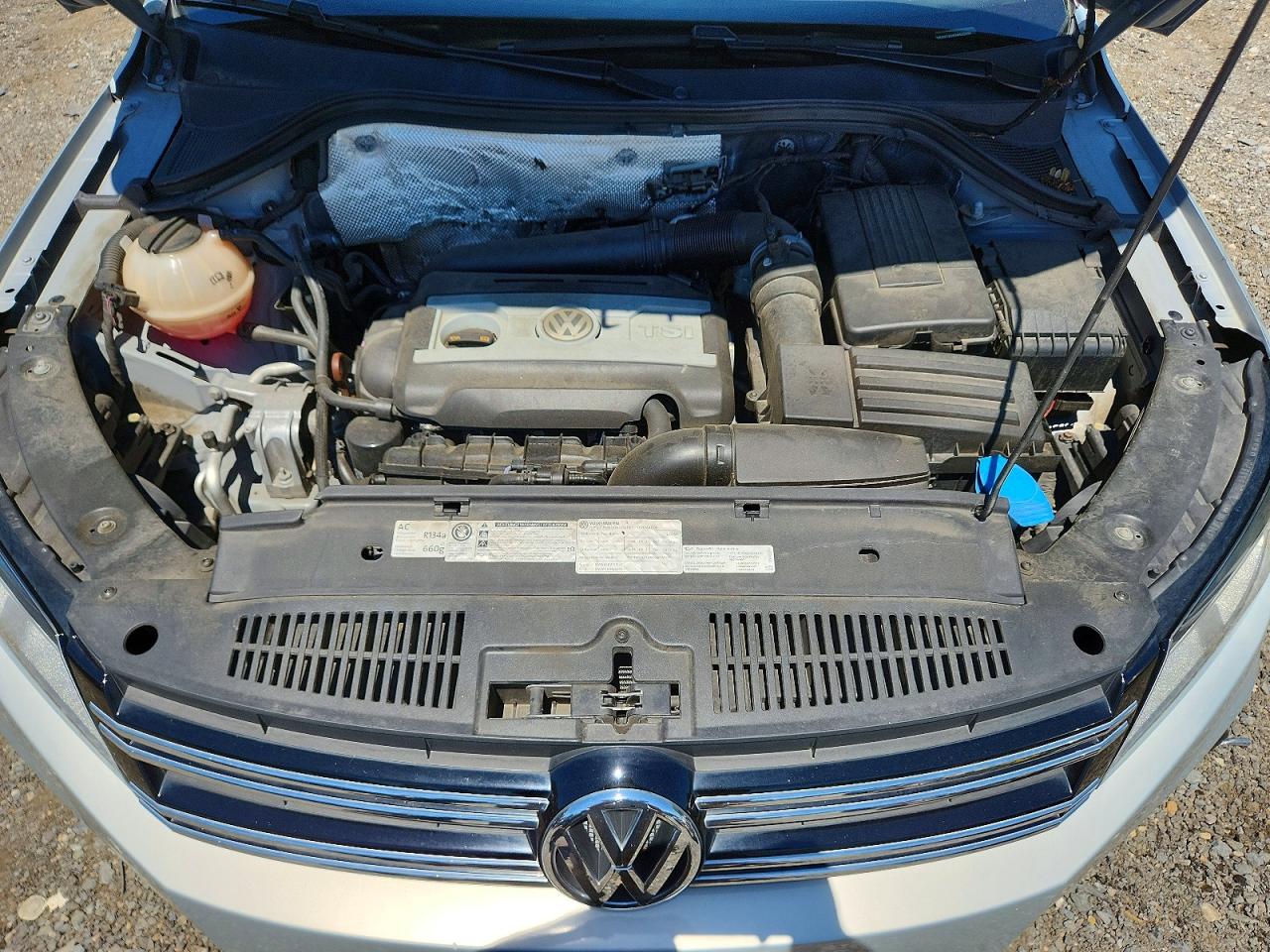 2013 Volkswagen Tiguan S Silver vin: WVGAV7AX6DW502438
