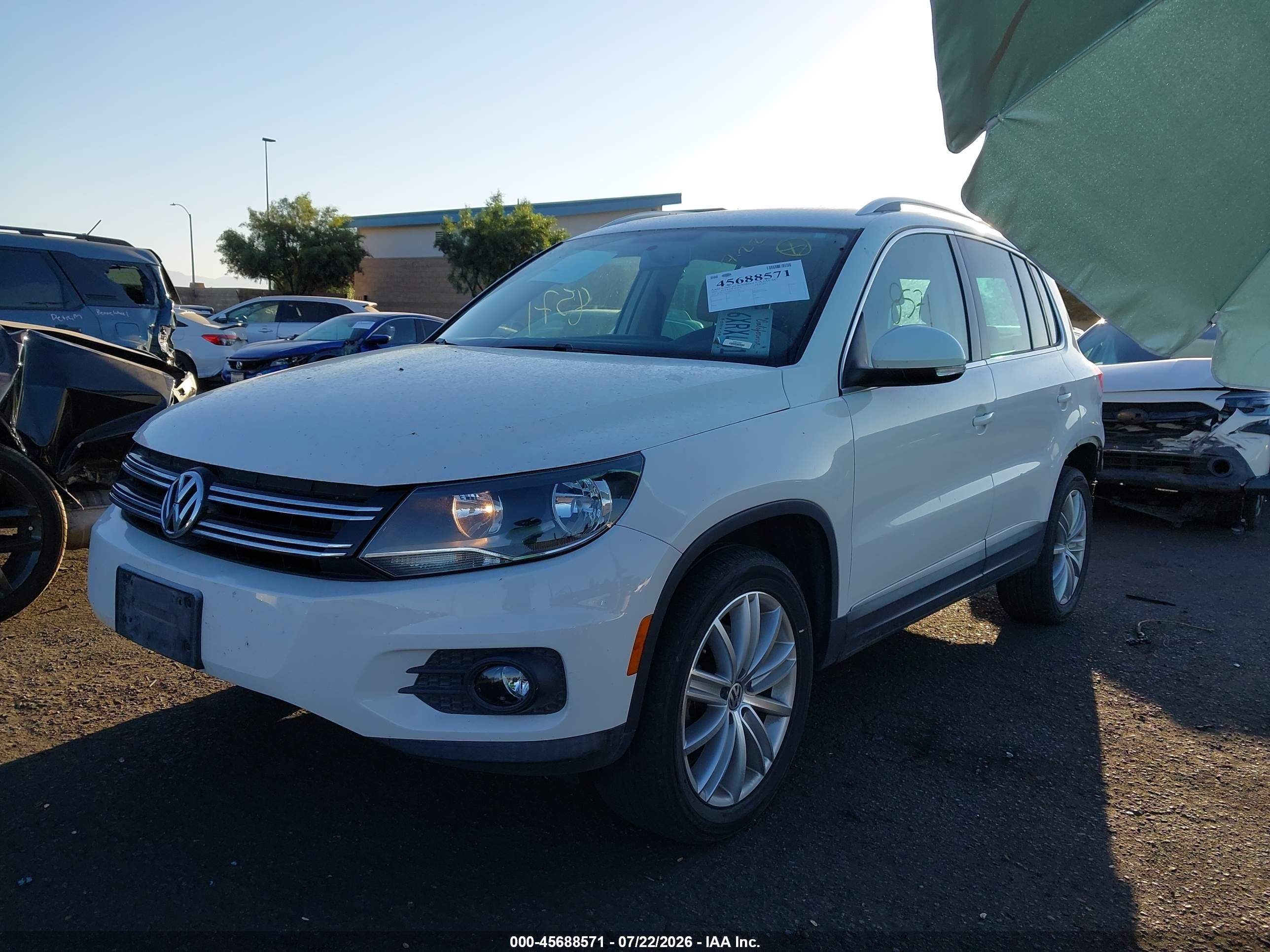 2013 Volkswagen Tiguan Se White vin: WVGAV7AX6DW525802