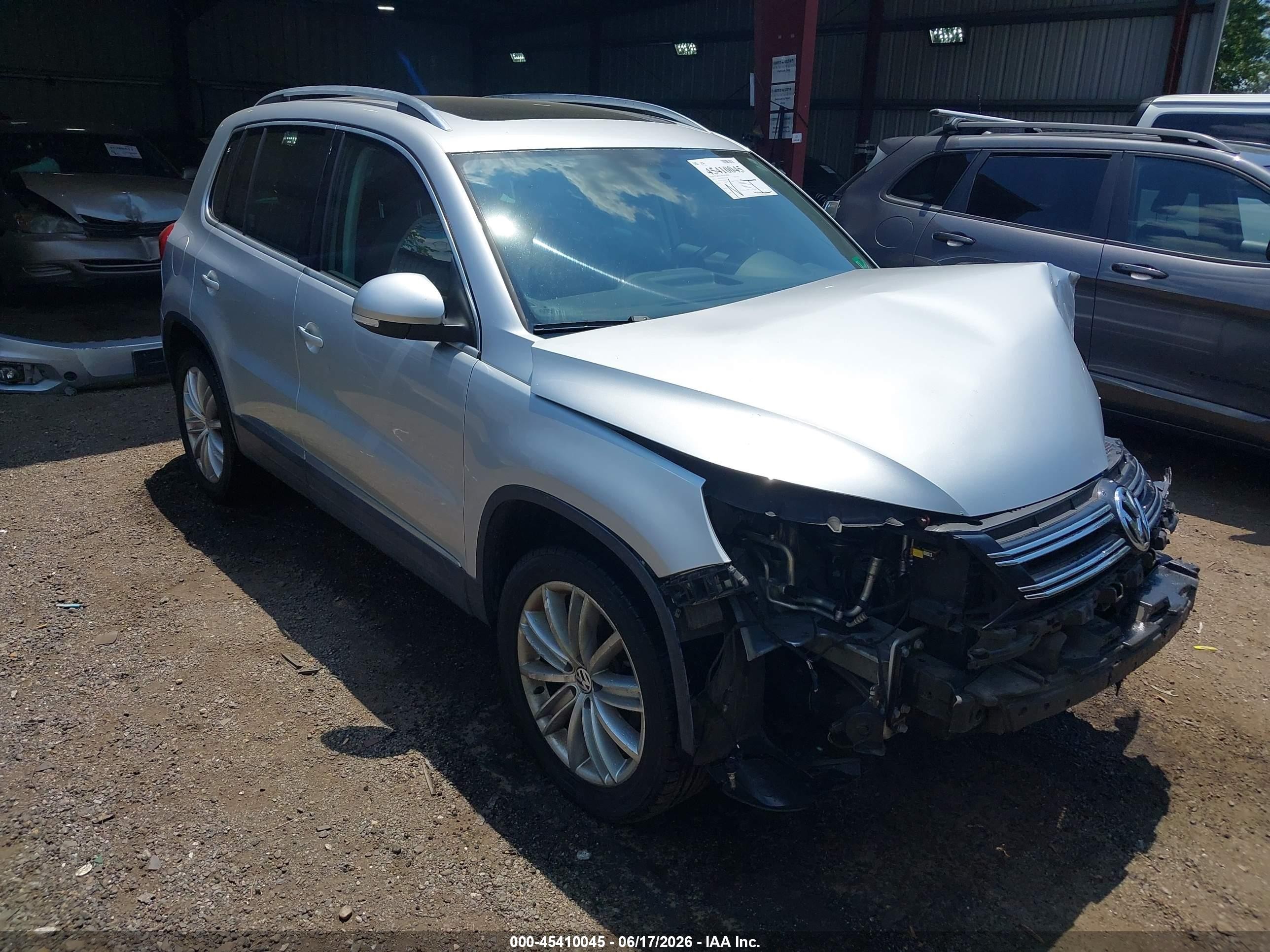 2013 Volkswagen Tiguan Se Gray vin: WVGAV7AX6DW535052