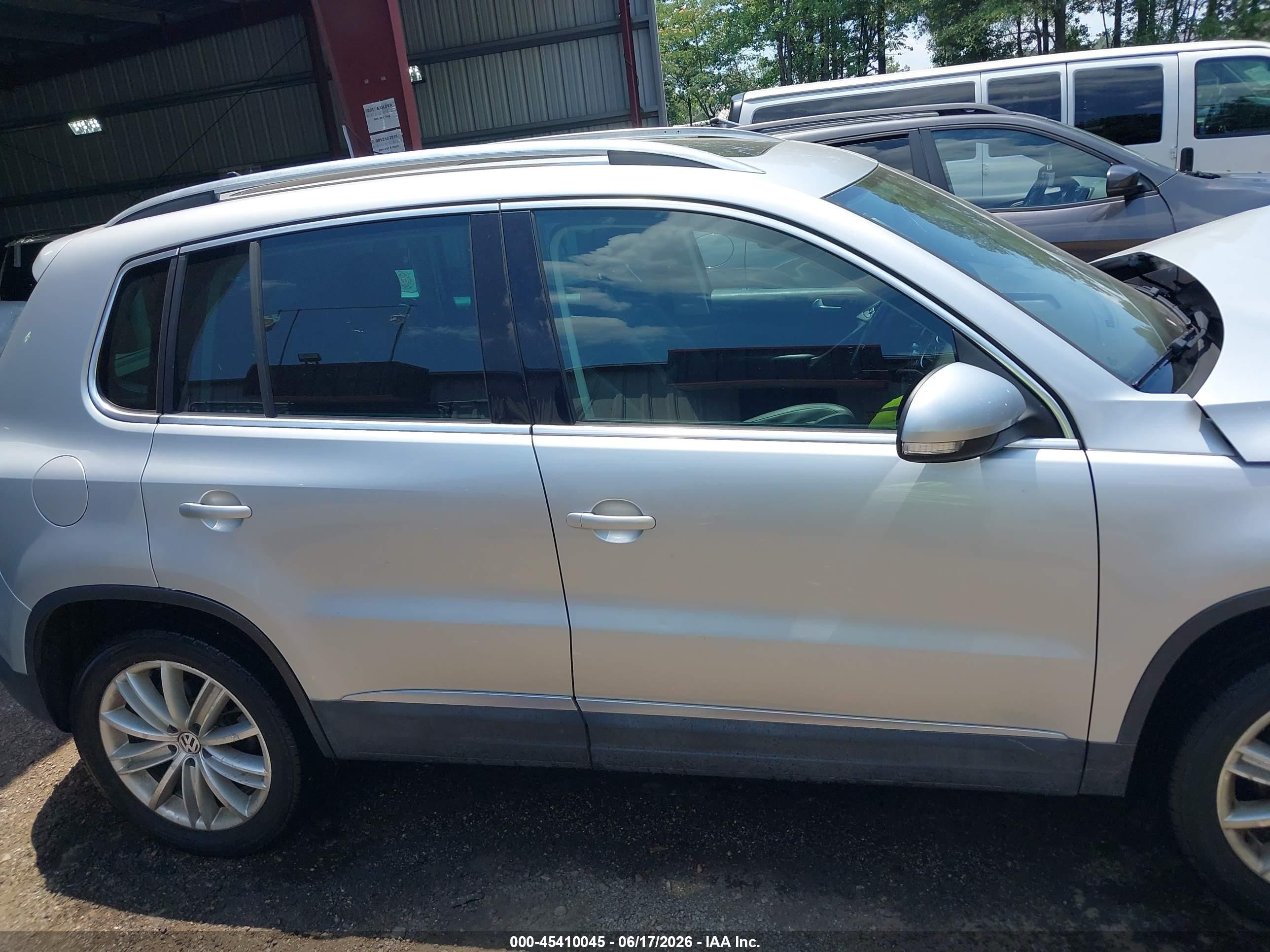 2013 Volkswagen Tiguan Se Gray vin: WVGAV7AX6DW535052