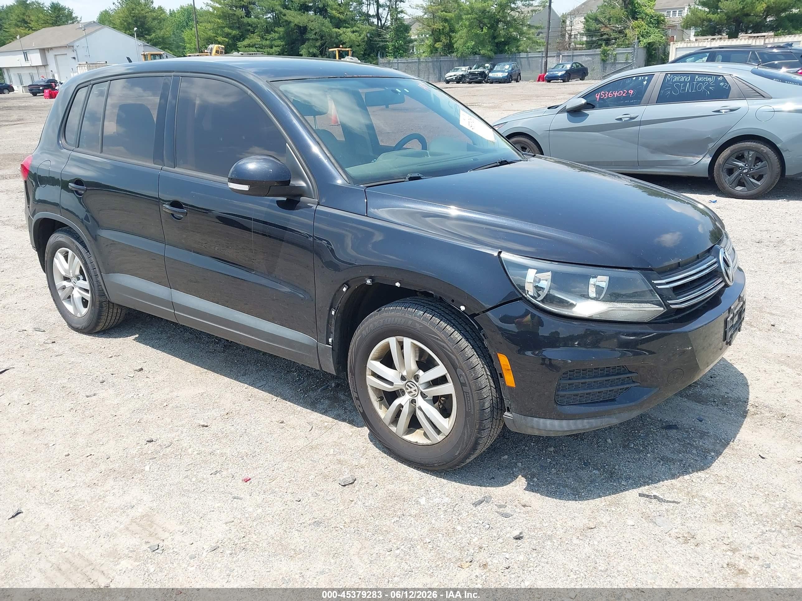 2013 Volkswagen Tiguan S Black vin: WVGAV7AX6DW539005
