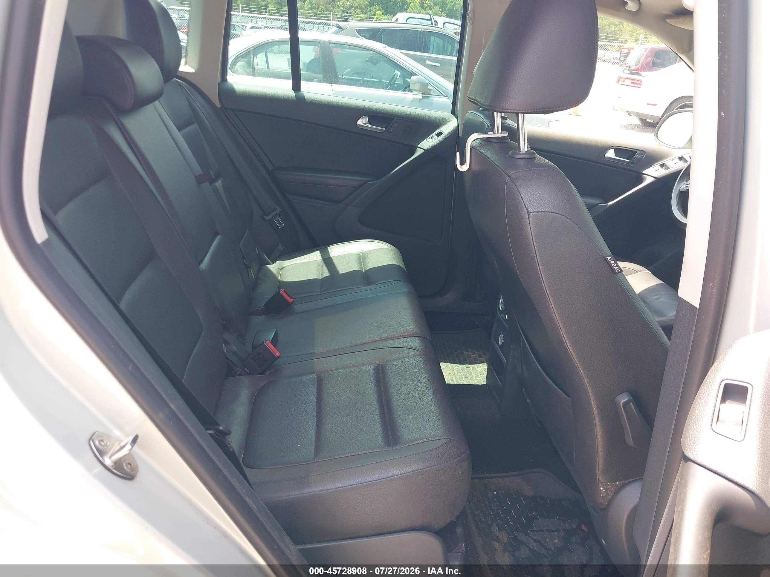 2013 Volkswagen Tiguan Se Silver vin: WVGAV7AX6DW547203