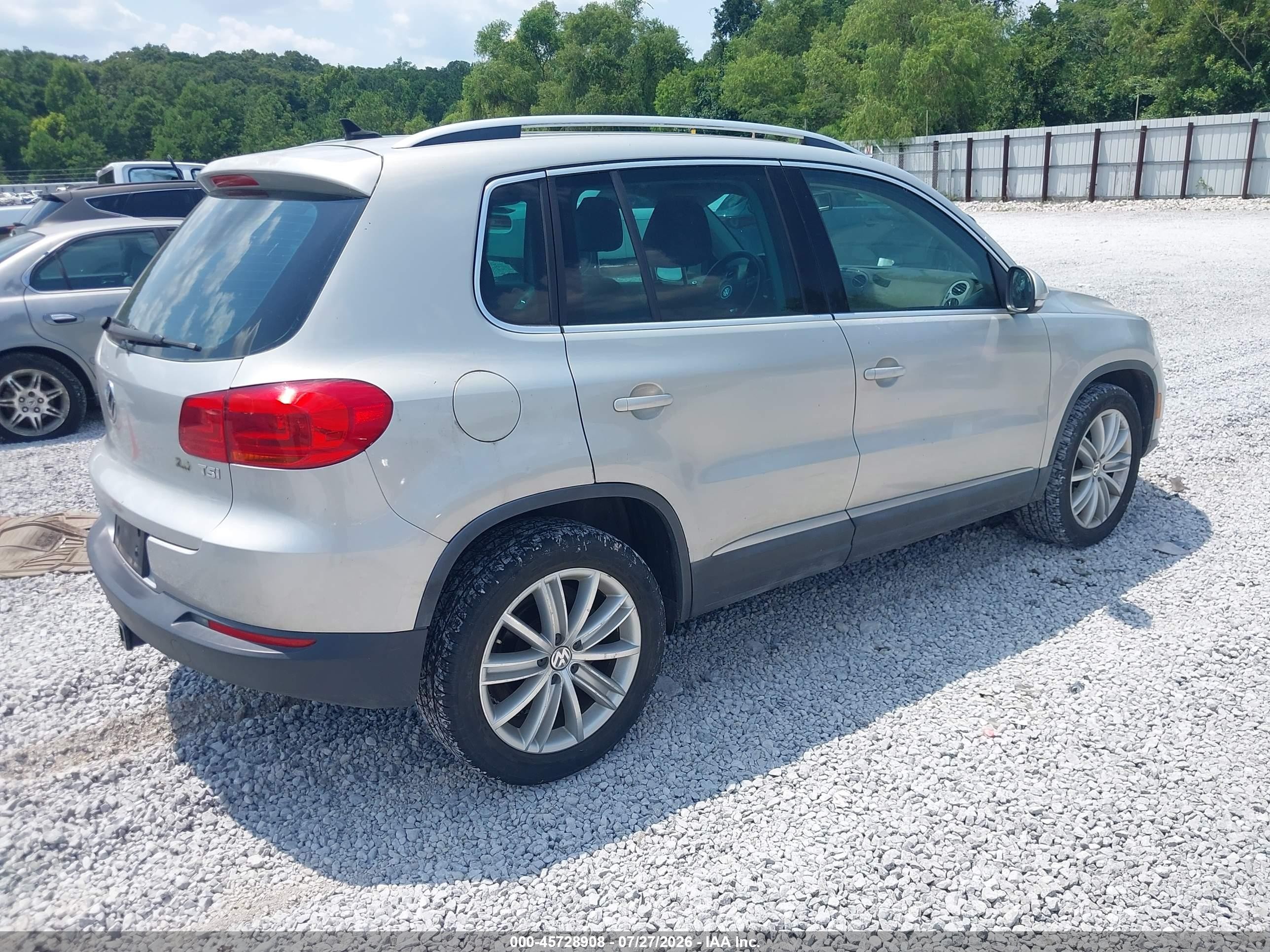 2013 Volkswagen Tiguan Se Silver vin: WVGAV7AX6DW547203
