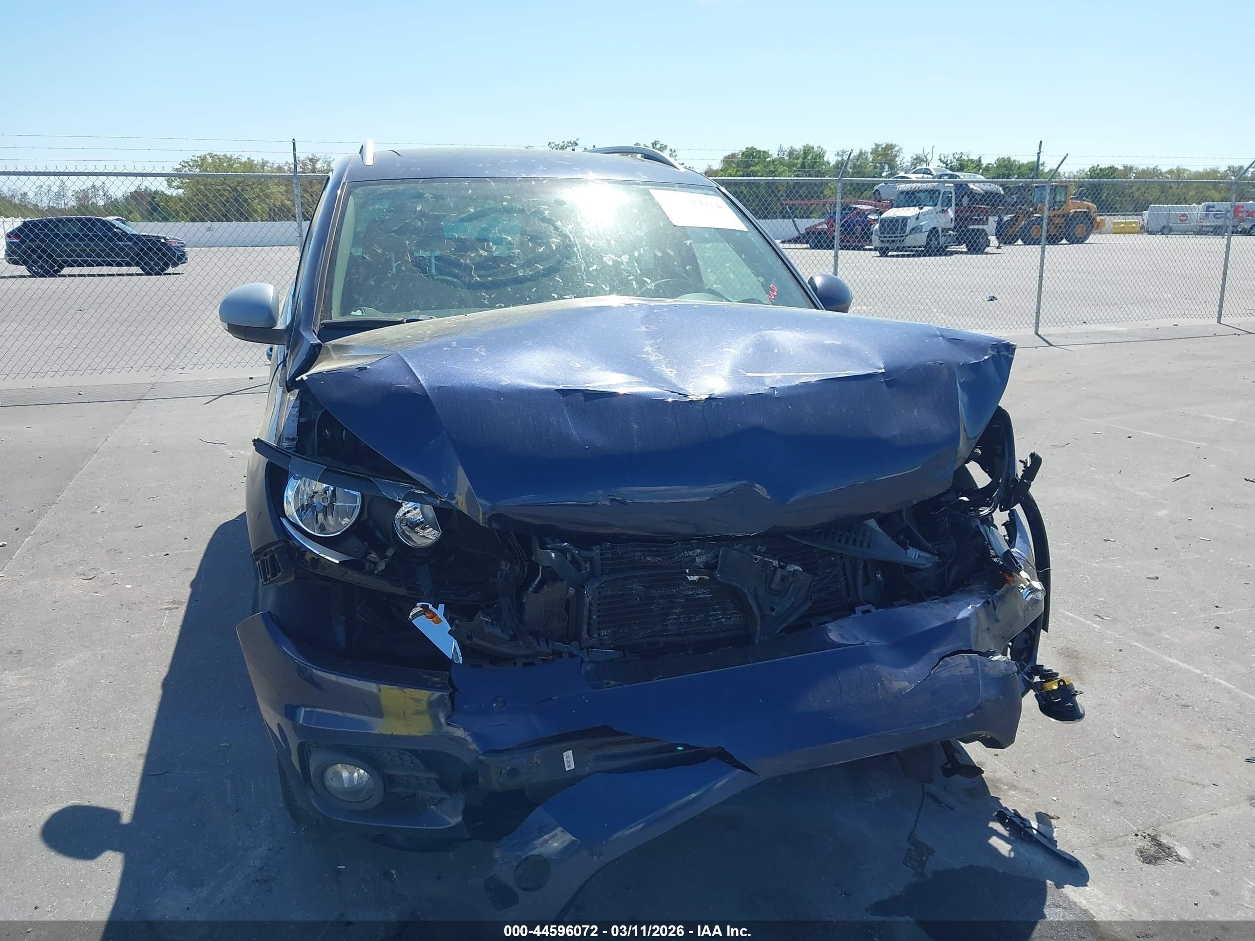 2015 Volkswagen Tiguan Sel Blue vin: WVGAV7AX6FW501096