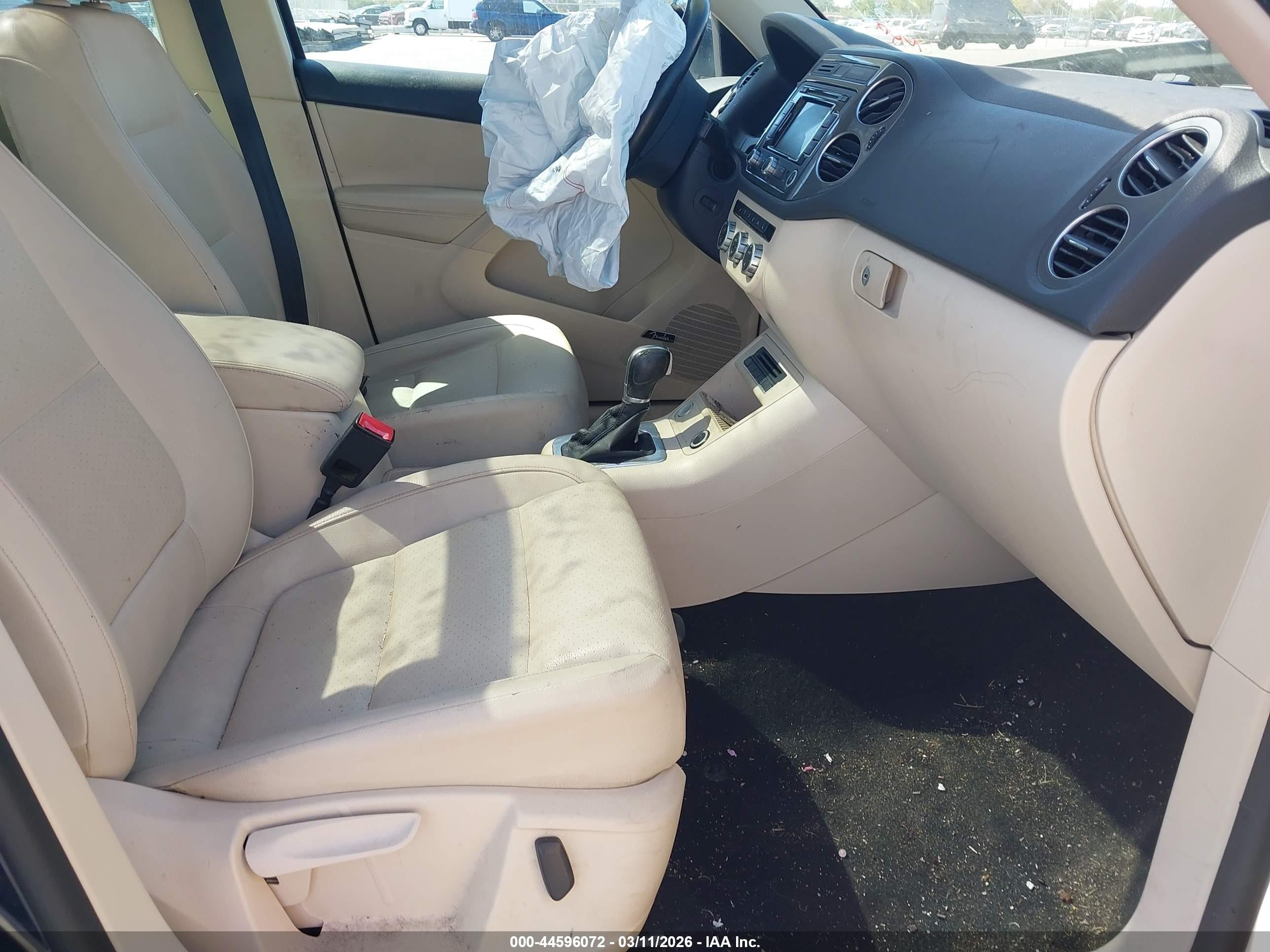 2015 Volkswagen Tiguan Sel Blue vin: WVGAV7AX6FW501096