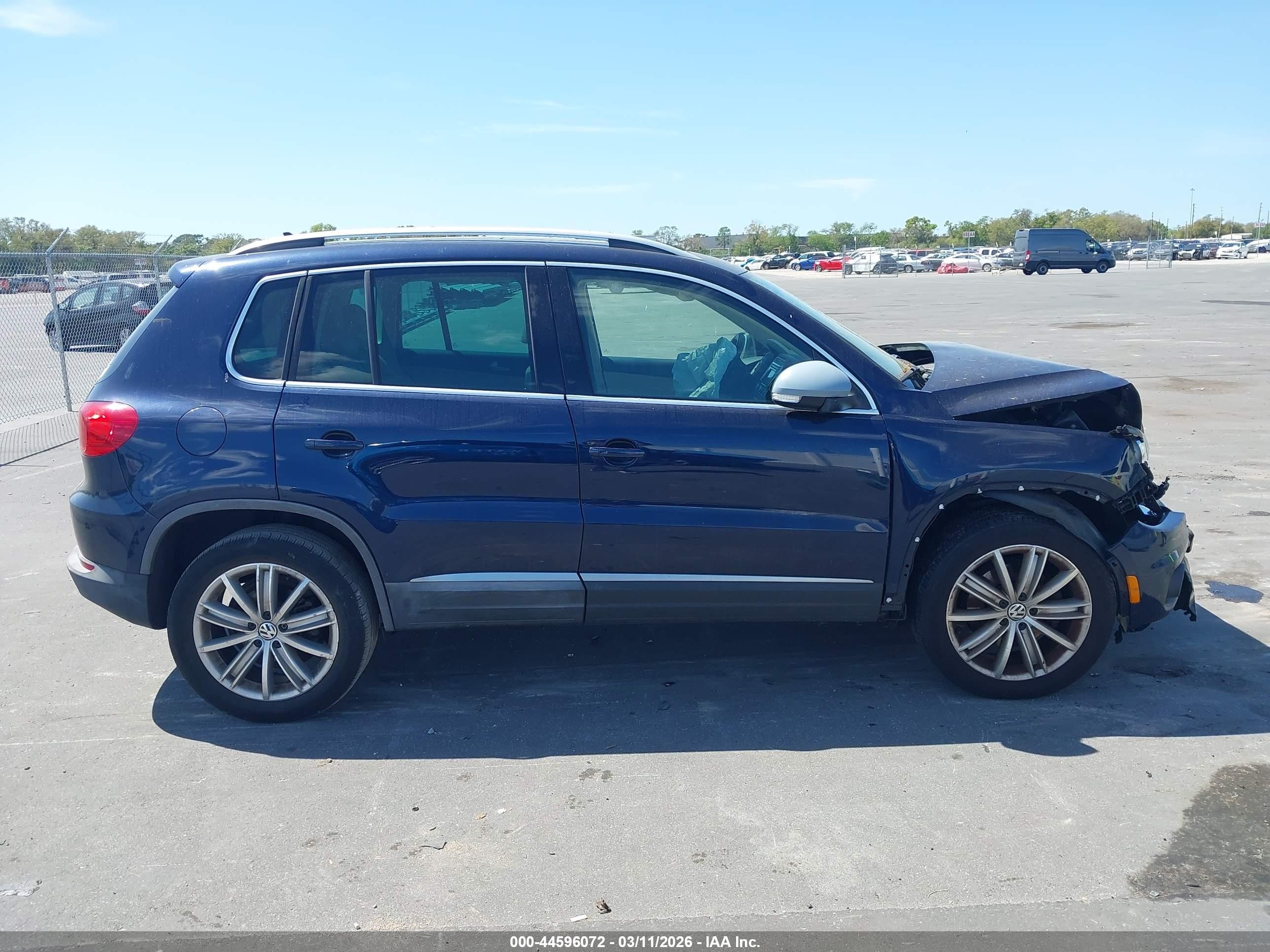 2015 Volkswagen Tiguan Sel Blue vin: WVGAV7AX6FW501096