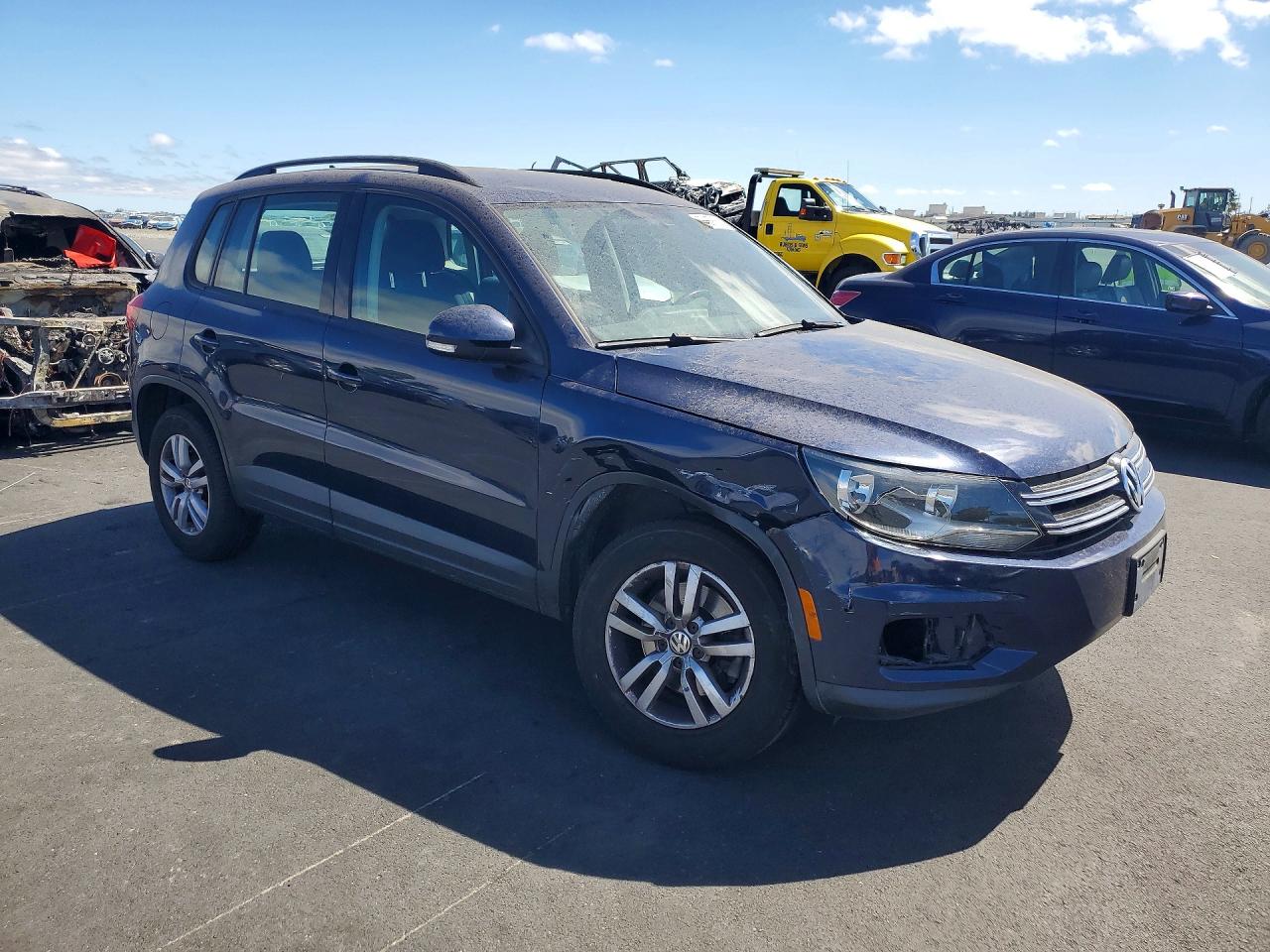 2015 Volkswagen Tiguan S Blue vin: WVGAV7AX6FW507822