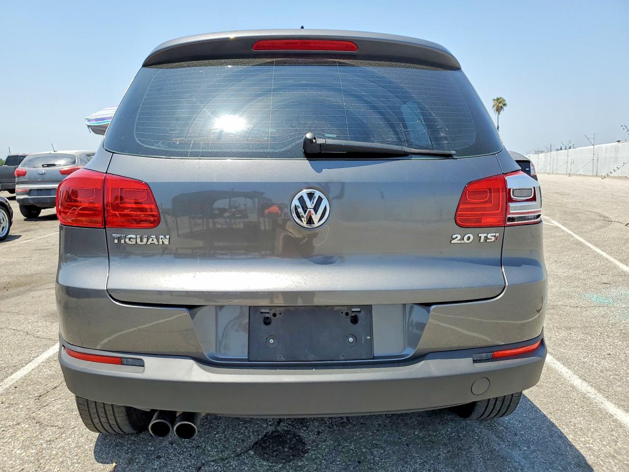 2015 Volkswagen Tiguan S Gray vin: WVGAV7AX6FW524197
