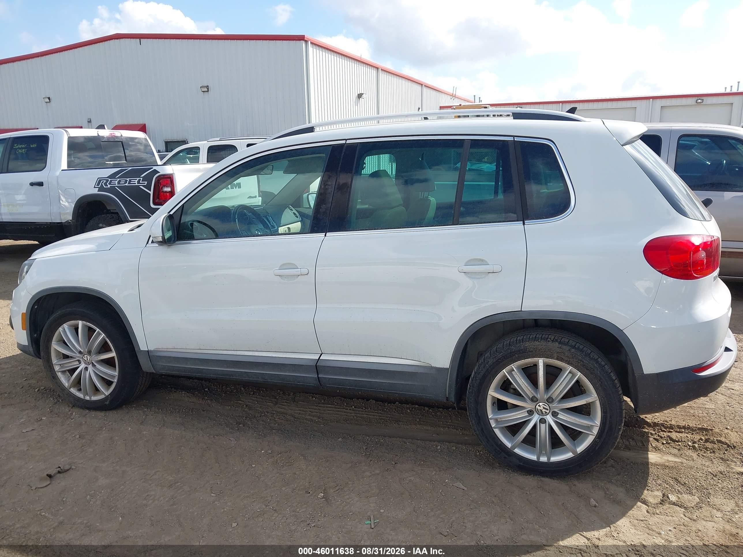 2015 Volkswagen Tiguan Se White vin: WVGAV7AX6FW582293