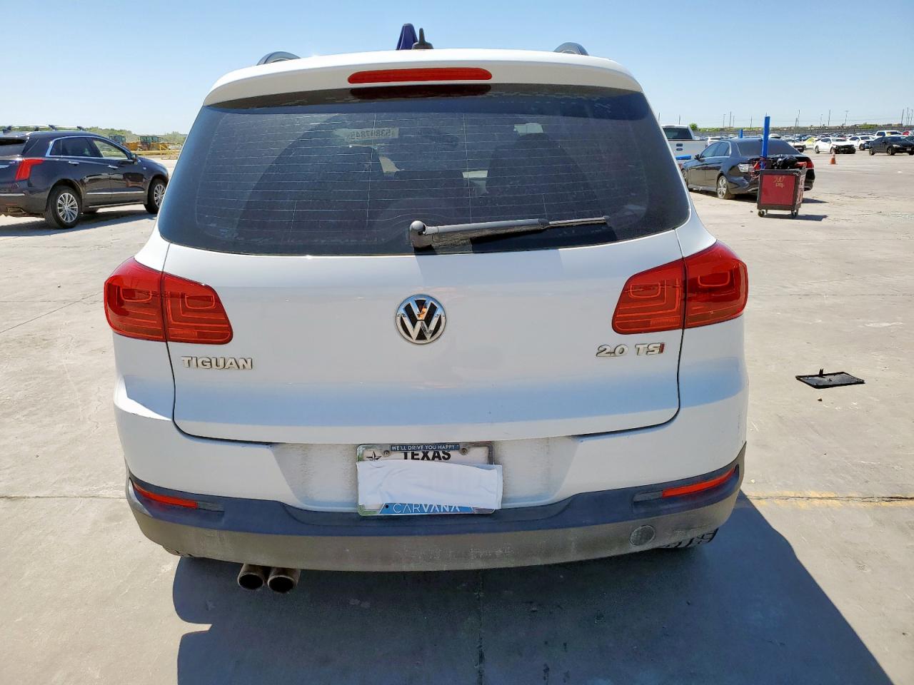 2015 Volkswagen Tiguan S Белый vin: WVGAV7AX6FW595366