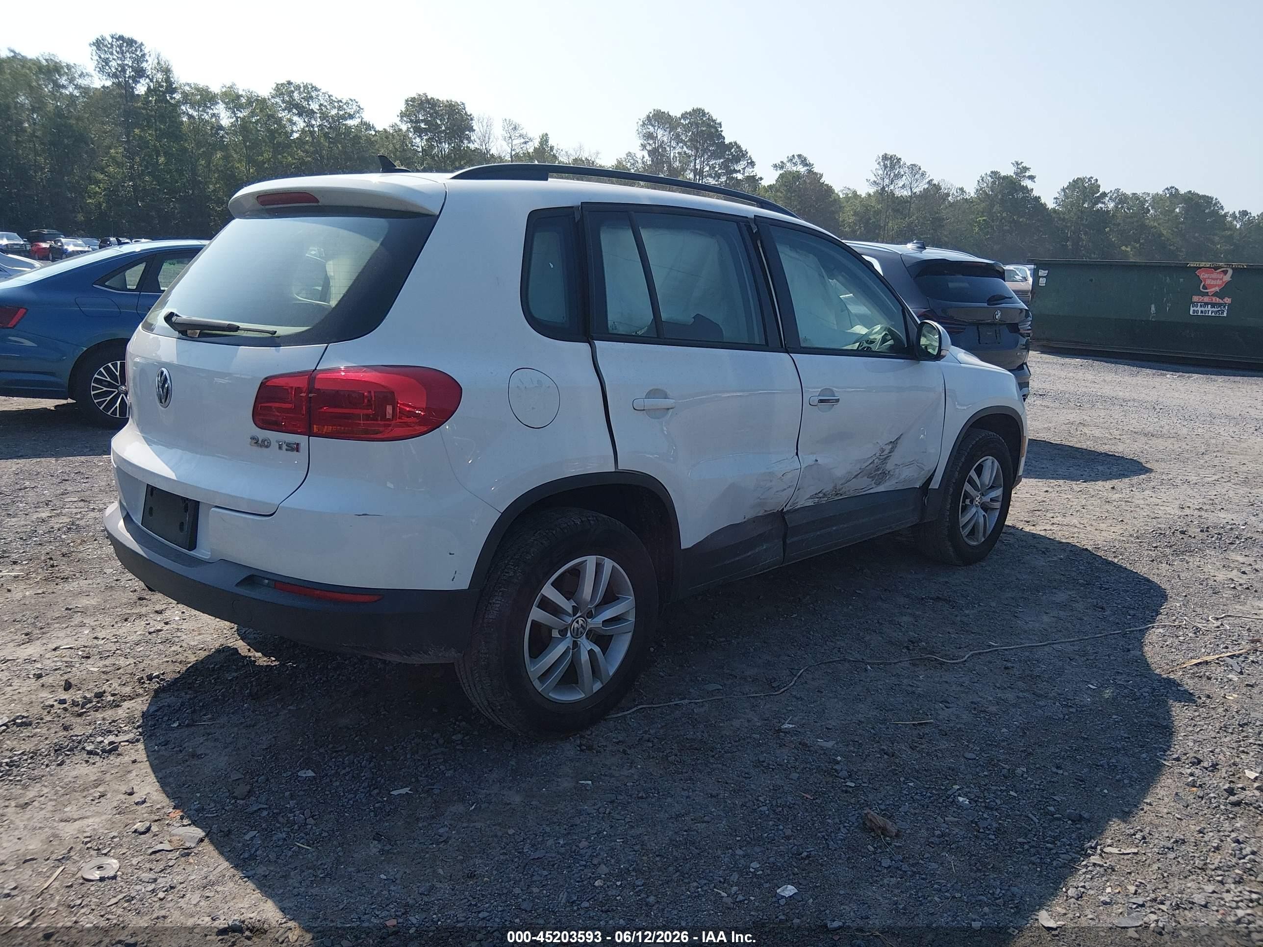 2015 Volkswagen Tiguan S White vin: WVGAV7AX6FW615101