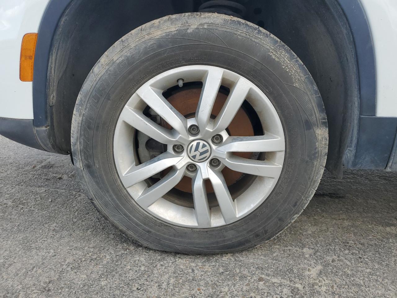 2016 Volkswagen Tiguan S White vin: WVGAV7AX6GW600230 Damage: Left Front Wheel, Curb Rash, 2 To 3 Inches