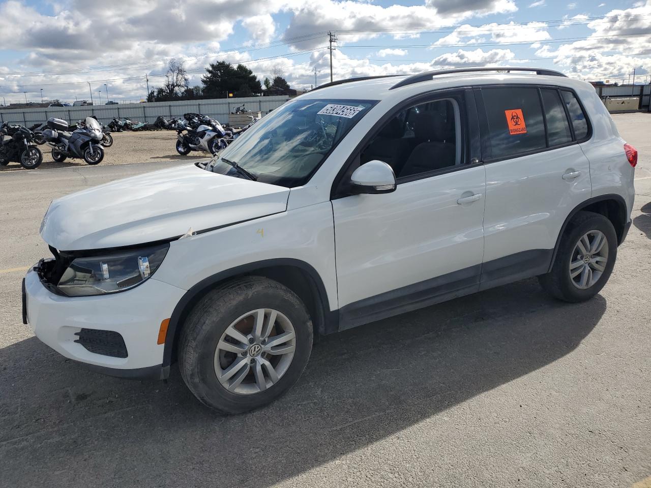 2016 Volkswagen Tiguan S White vin: WVGAV7AX6GW600230 Damage: Left Front Fender, Broken, Replacement Required