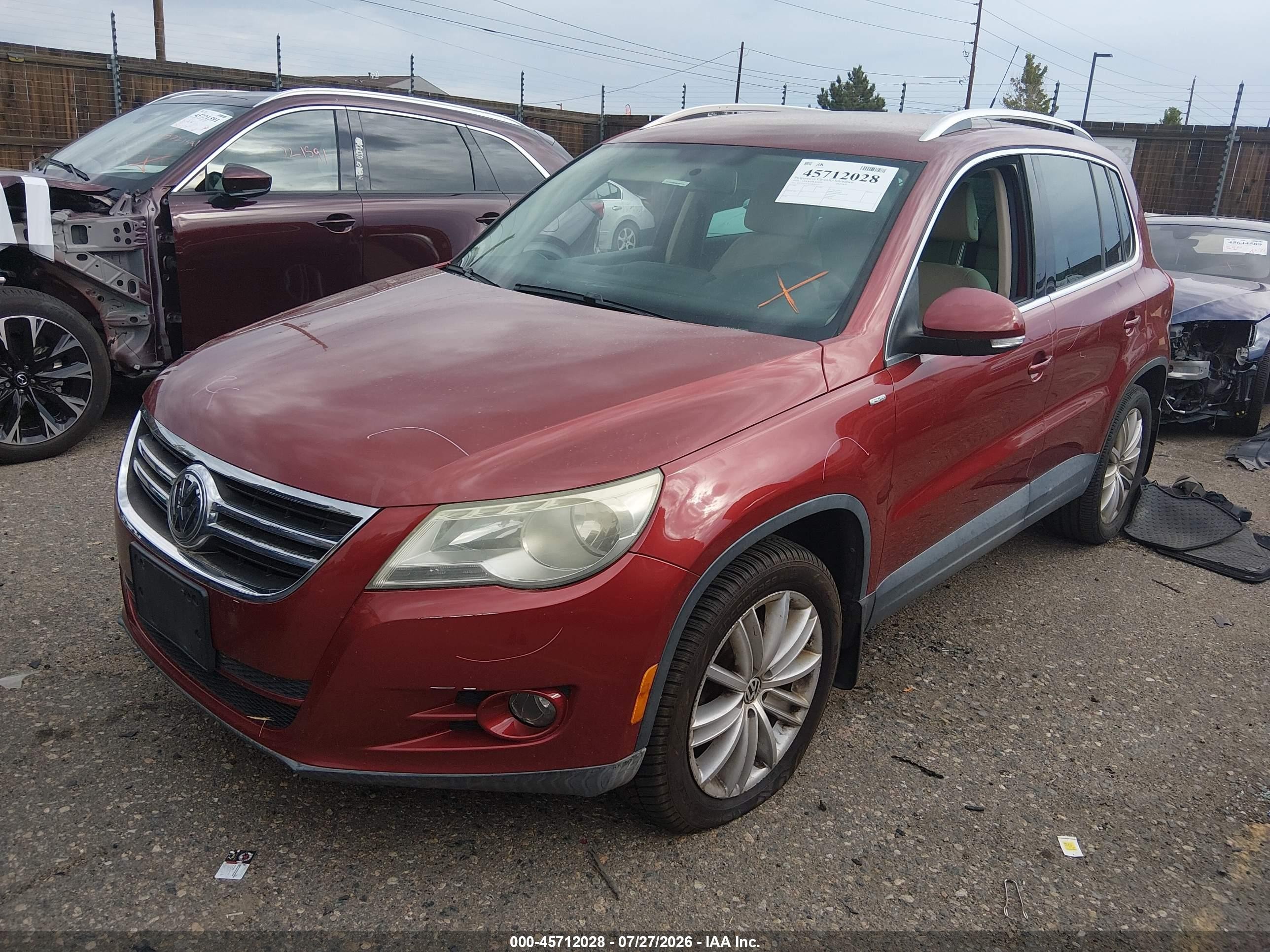 2010 Volkswagen Tiguan Wolfsburg Edition Red vin: WVGAV7AX7AW003191
