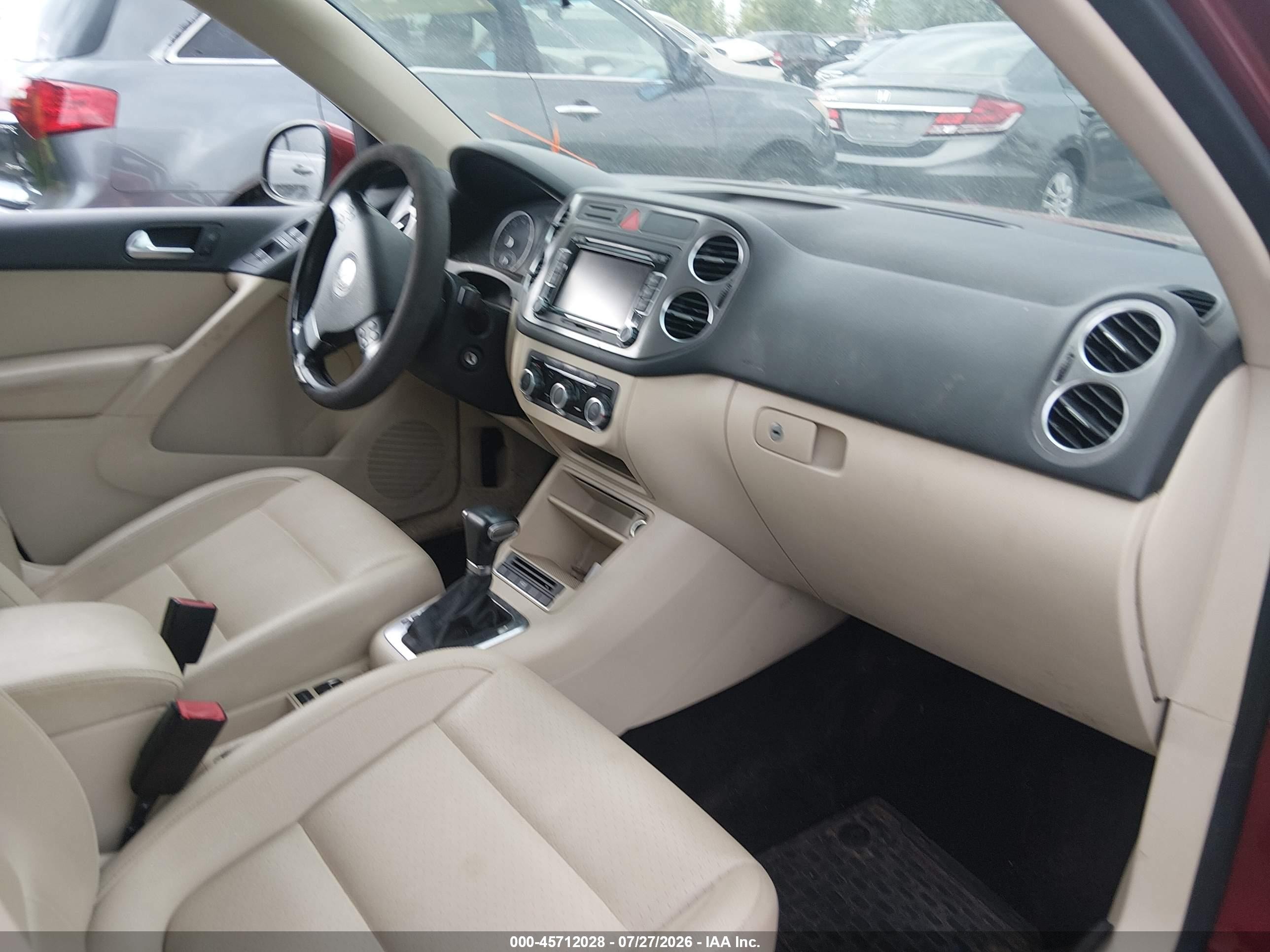 2010 Volkswagen Tiguan Wolfsburg Edition Red vin: WVGAV7AX7AW003191