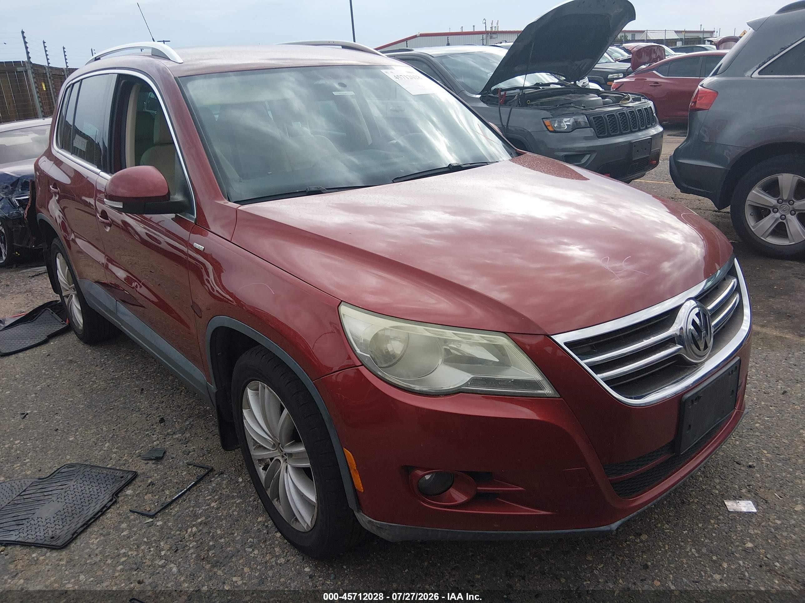 2010 Volkswagen Tiguan Wolfsburg Edition Red vin: WVGAV7AX7AW003191