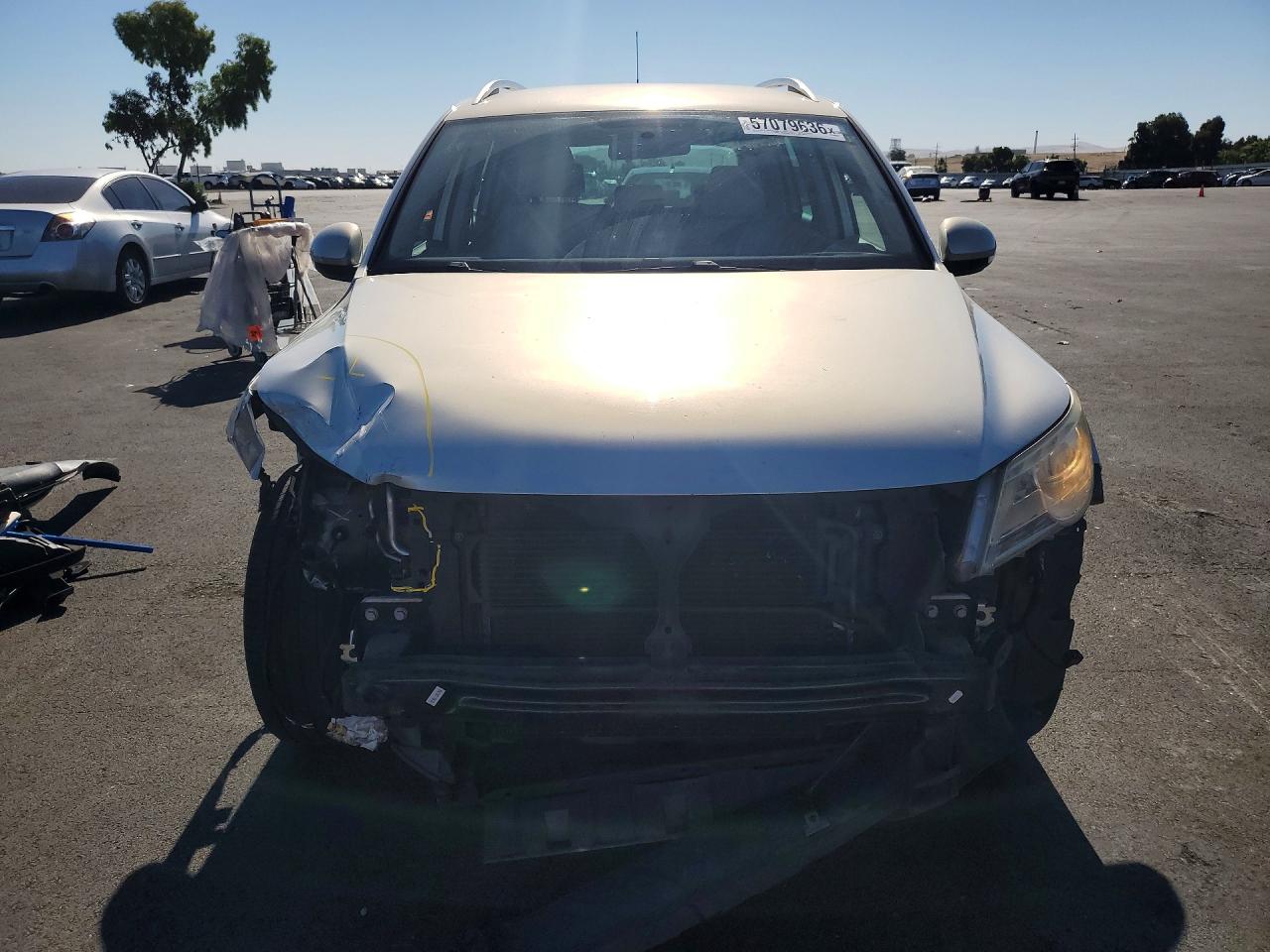 2011 Volkswagen Tiguan S Silver vin: WVGAV7AX7BW502929