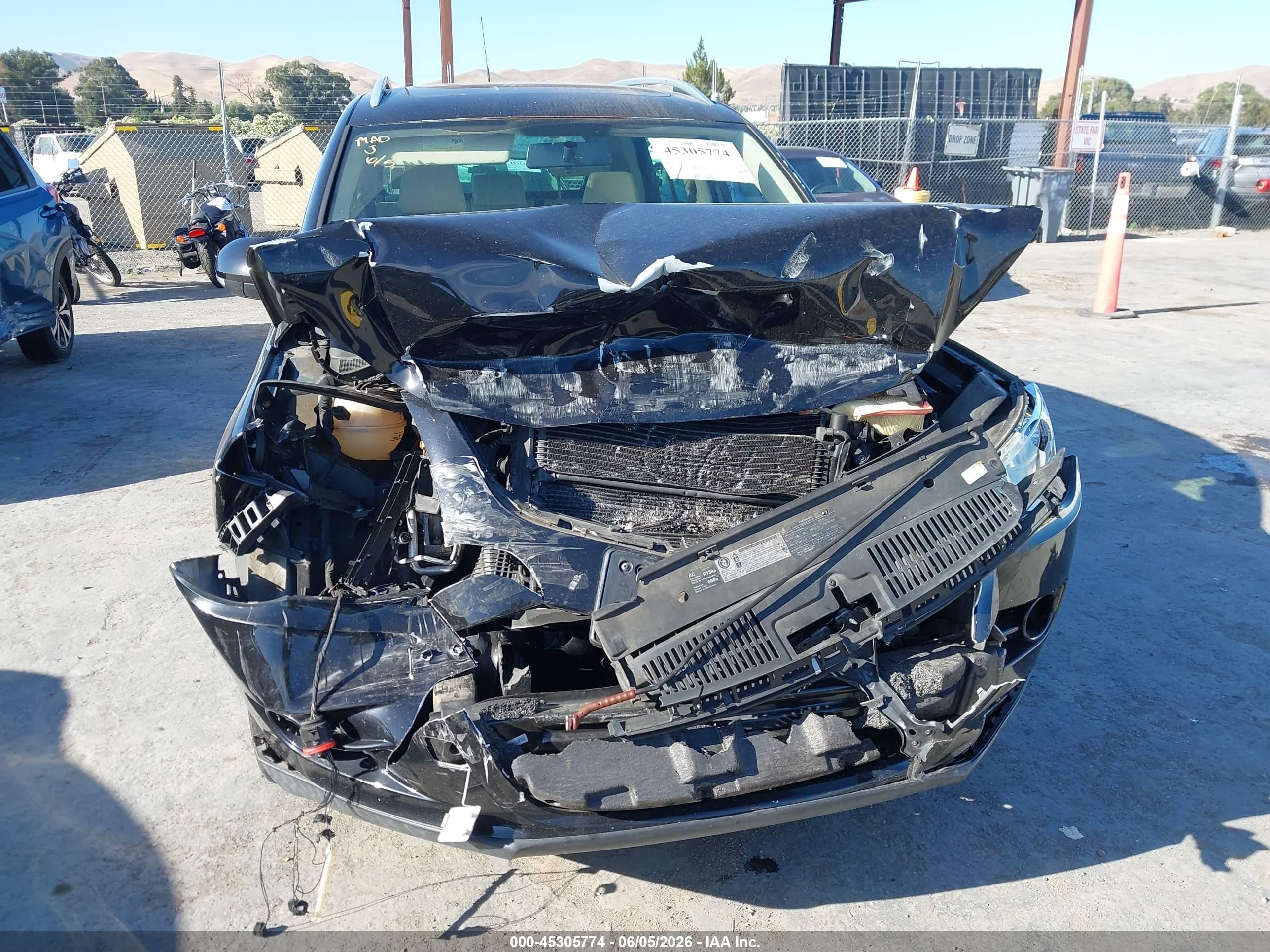 2011 Volkswagen Tiguan Se Black vin: WVGAV7AX7BW503711