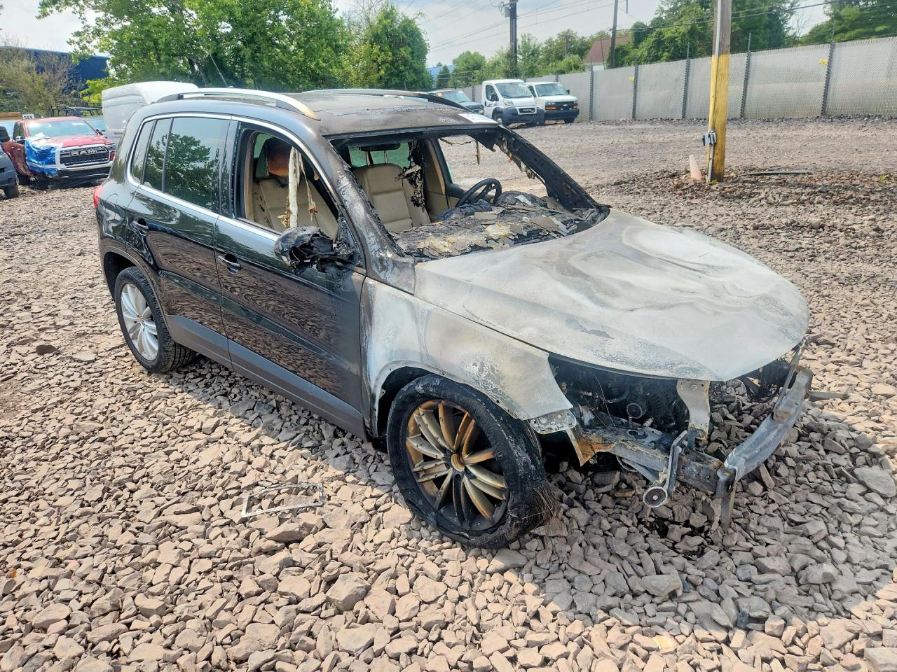 2011 Volkswagen Tiguan S Black vin: WVGAV7AX7BW515440