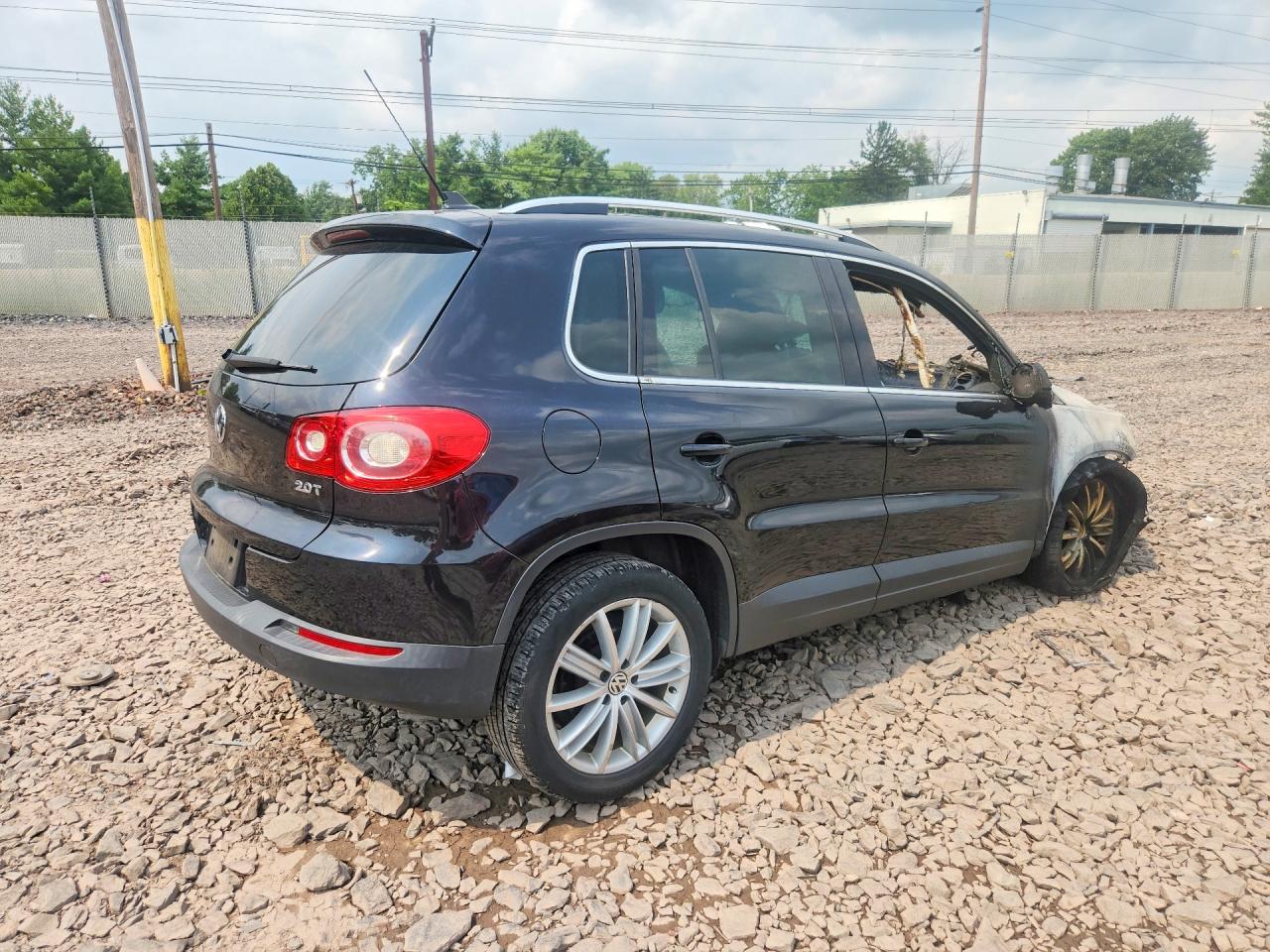 2011 Volkswagen Tiguan S Black vin: WVGAV7AX7BW515440