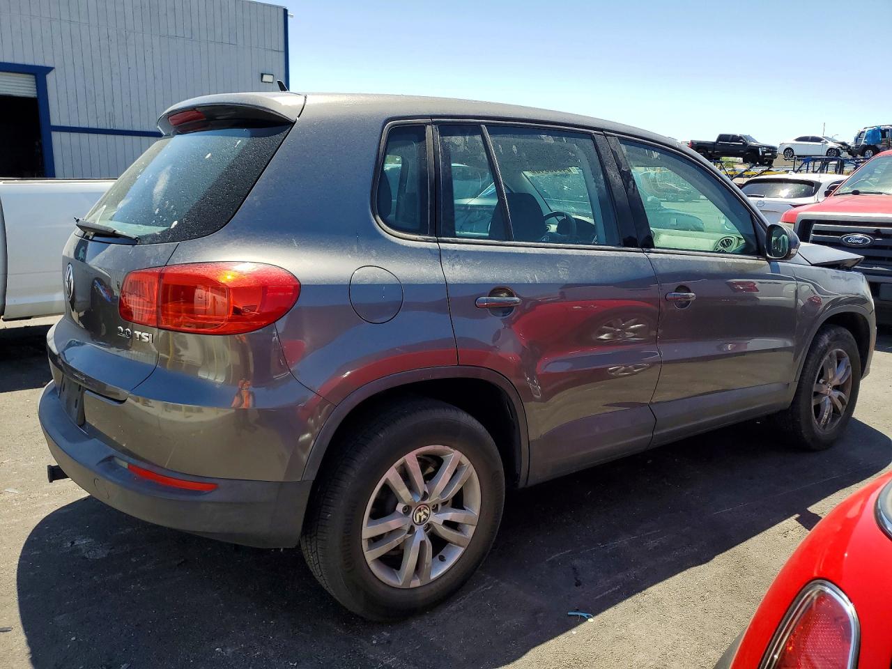 2012 Volkswagen Tiguan S Серый vin: WVGAV7AX7CW004750