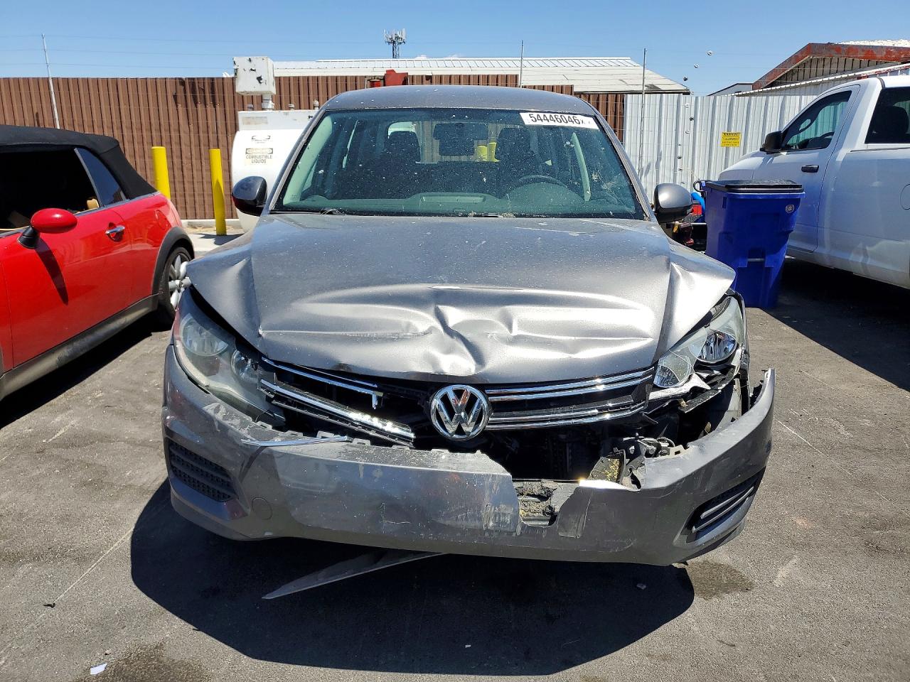 2012 Volkswagen Tiguan S Серый vin: WVGAV7AX7CW004750
