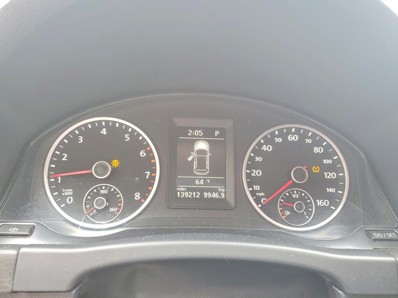 2012 Volkswagen Tiguan S Gray vin: WVGAV7AX7CW078203