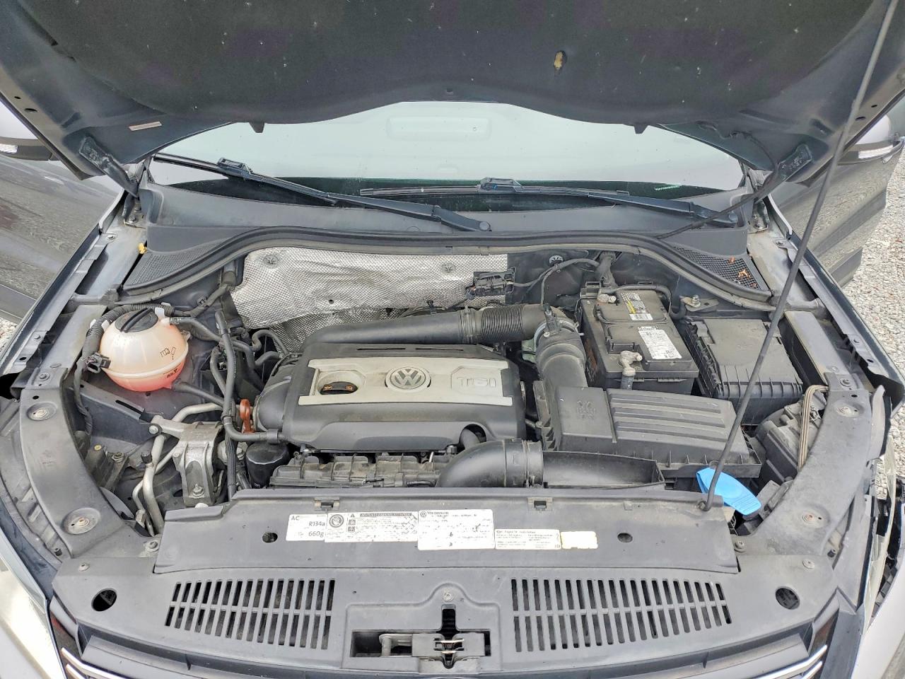 2012 Volkswagen Tiguan S Gray vin: WVGAV7AX7CW078203