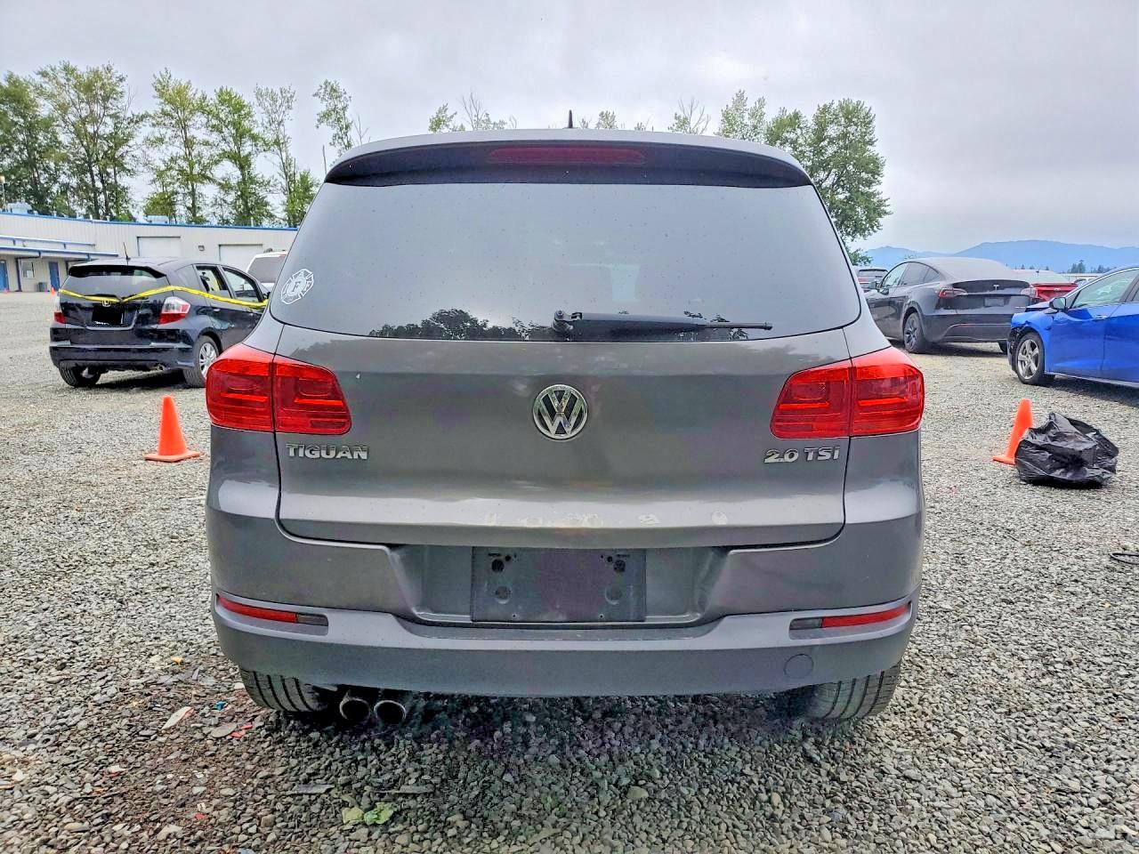 2012 Volkswagen Tiguan S Gray vin: WVGAV7AX7CW078203